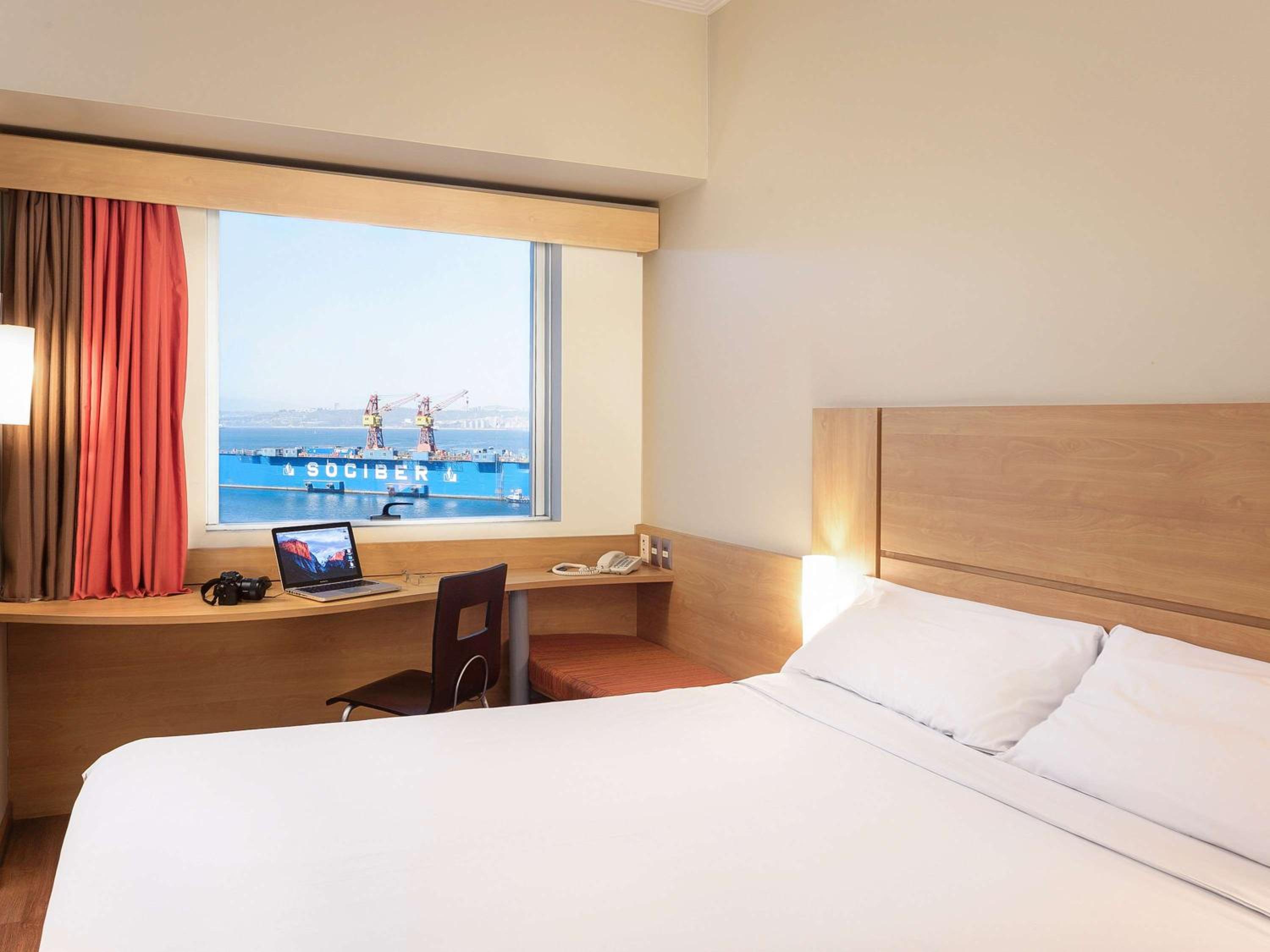 Queen Room with Sea View