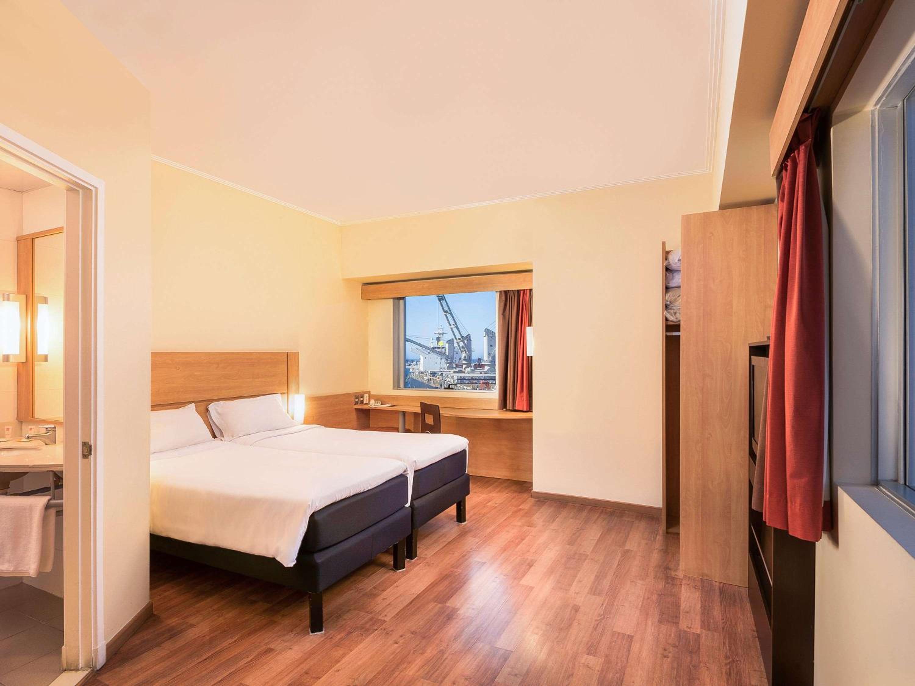 Twin Room with Sea View