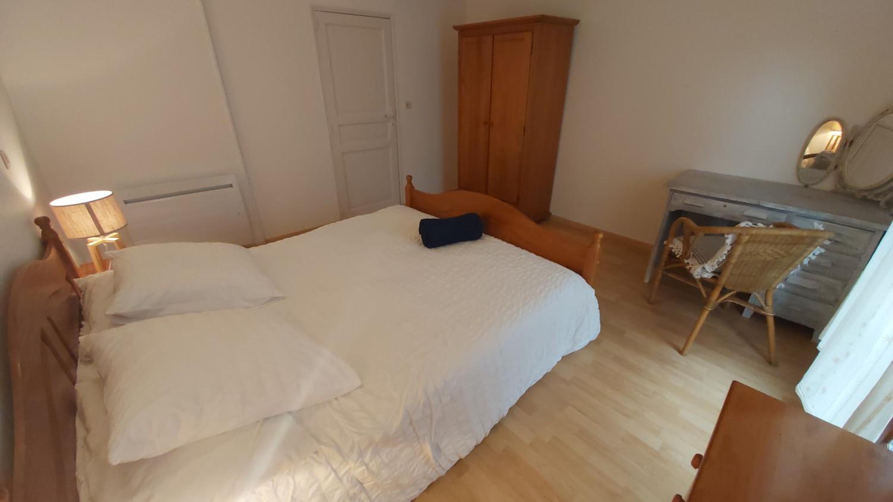 One-Bedroom Cottage - Photo 6