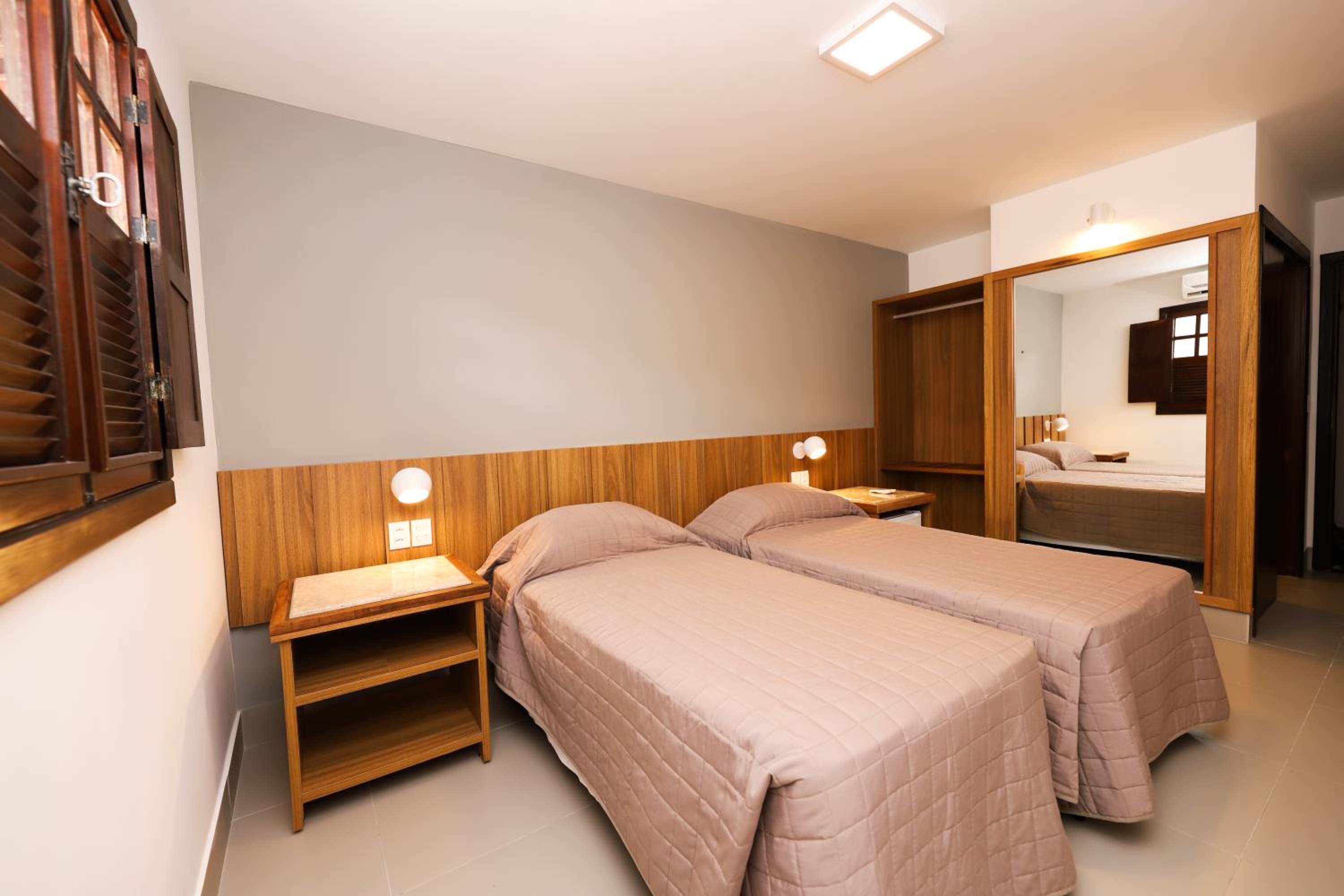 Twin Room with Pool View - Photo 2