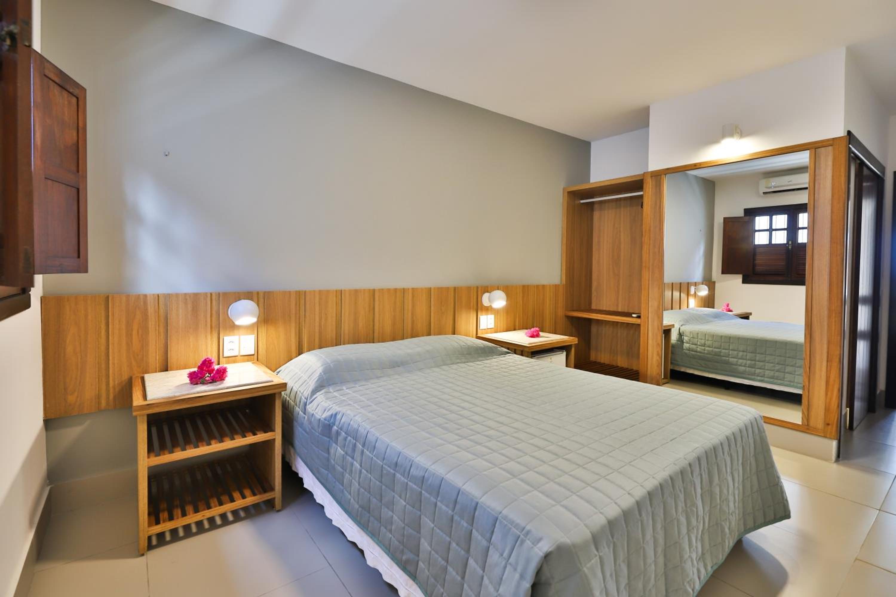 Double Room with Pool View - Photo 2