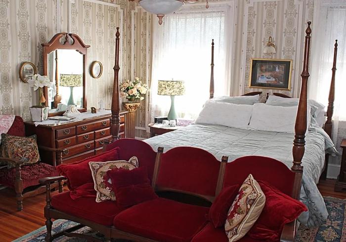 Queen Room photo 1