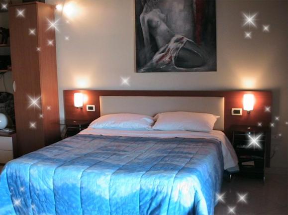 Deluxe King Suite photo 1