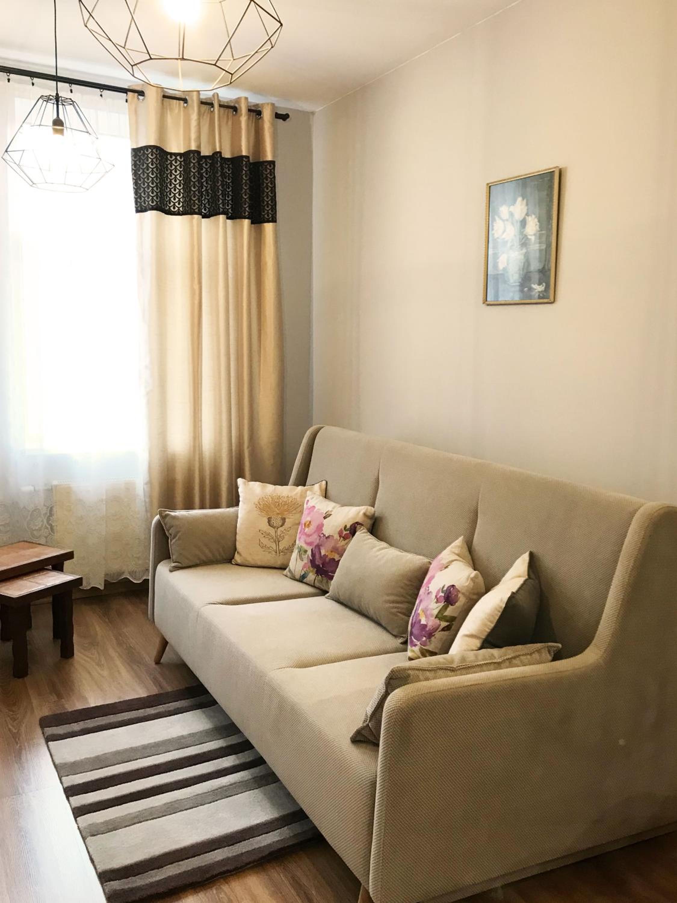 One-Bedroom Apartment - Photo 12