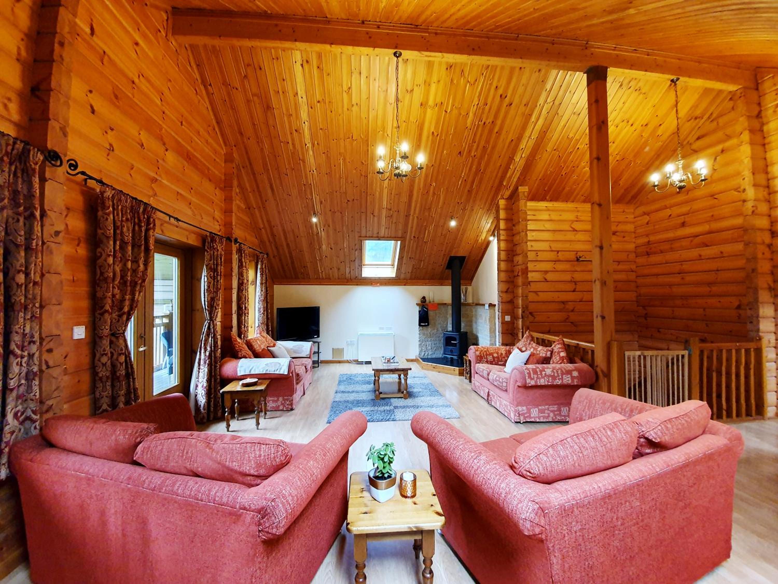 Three-Bedroom Chalet photo 1