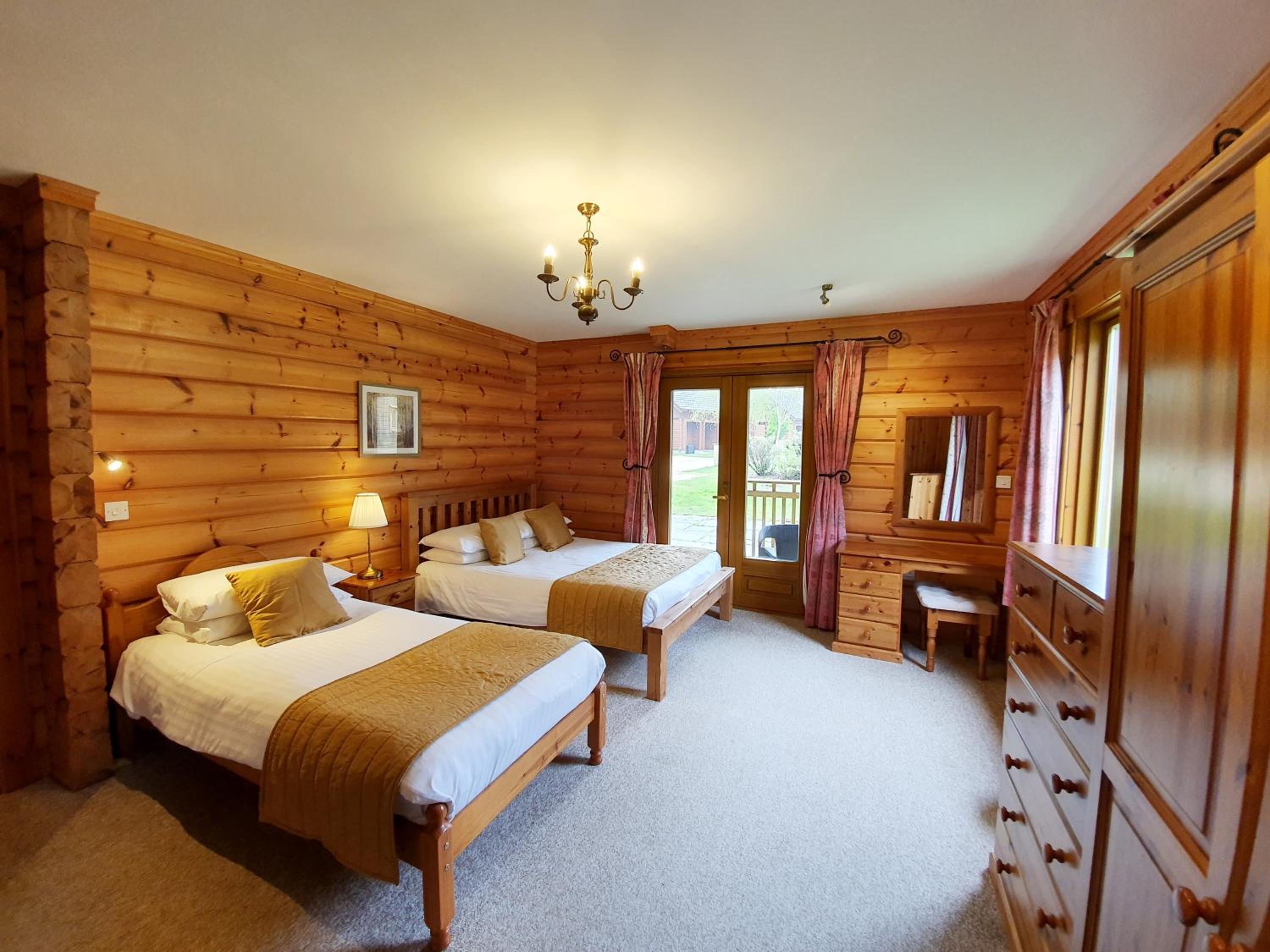 Three-Bedroom Chalet photo 2