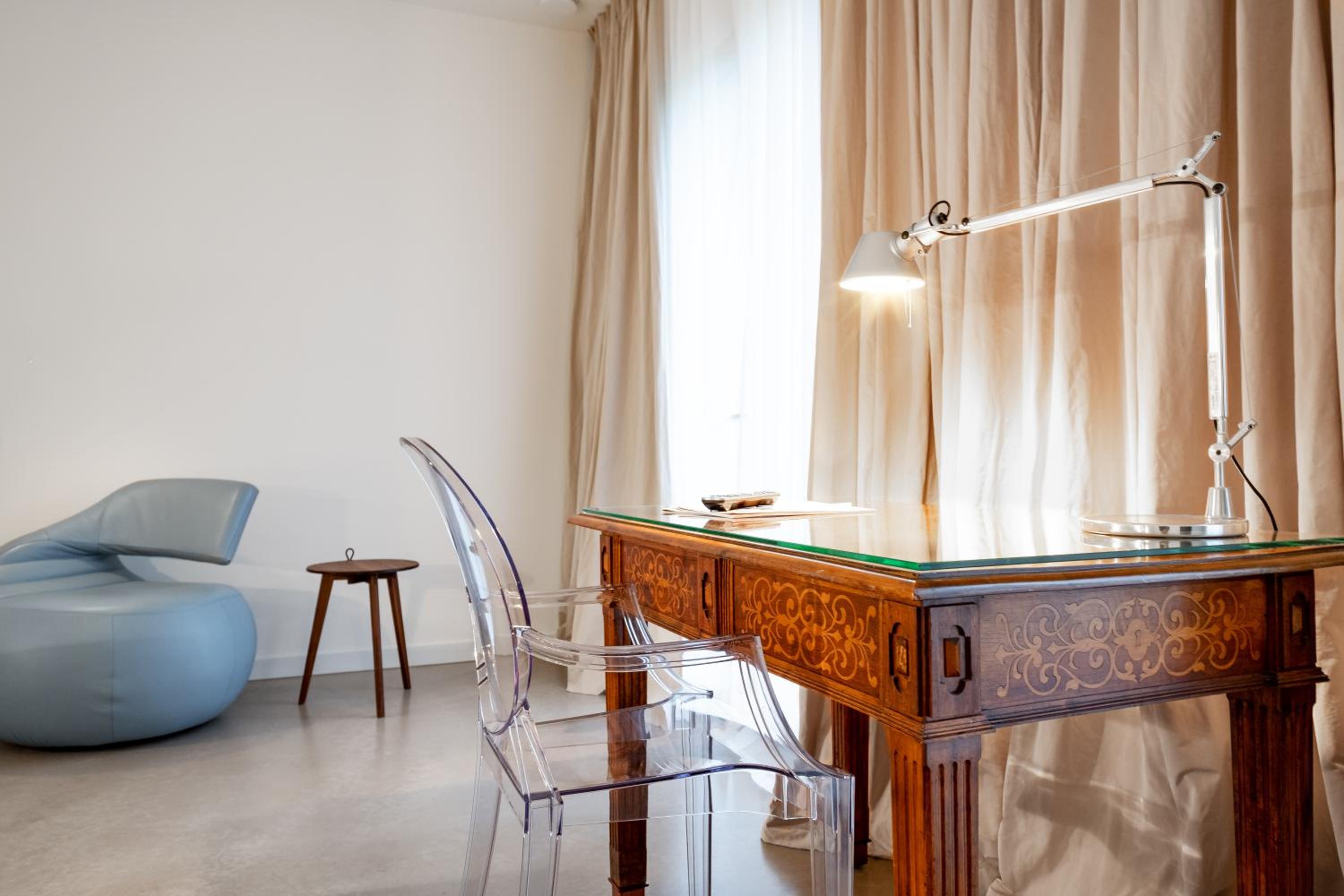 Deluxe Double Room with Garden View - Photo 9