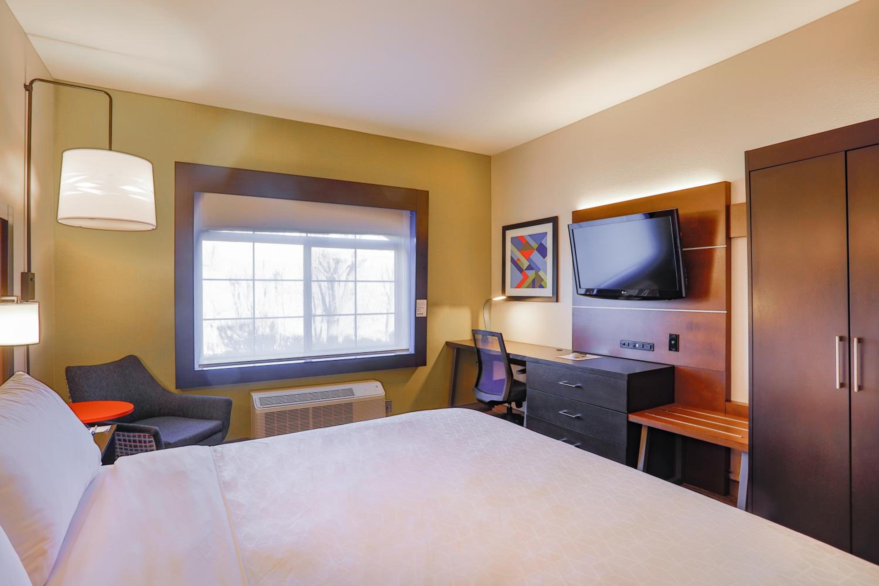 Standard King Room - Photo 1