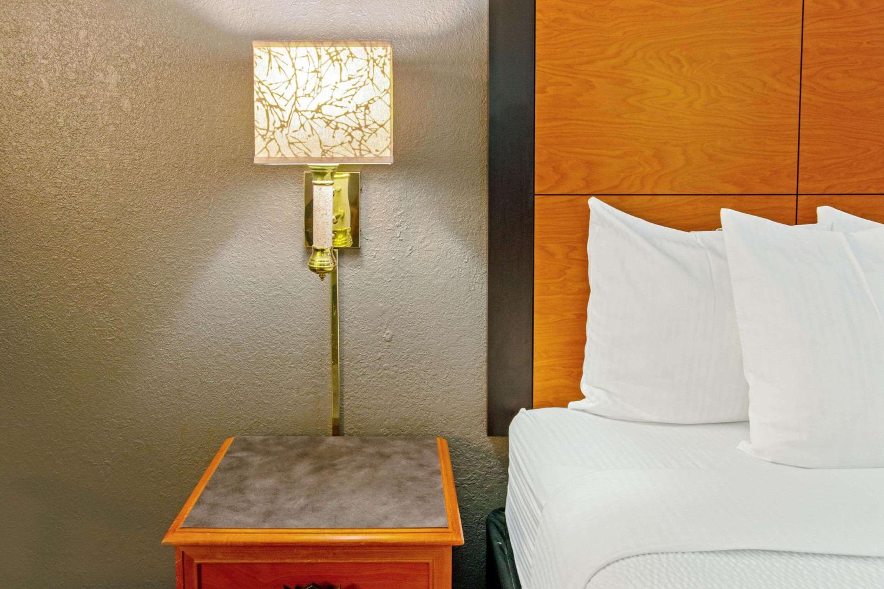 Double Room with Two Double Beds - Photo 3