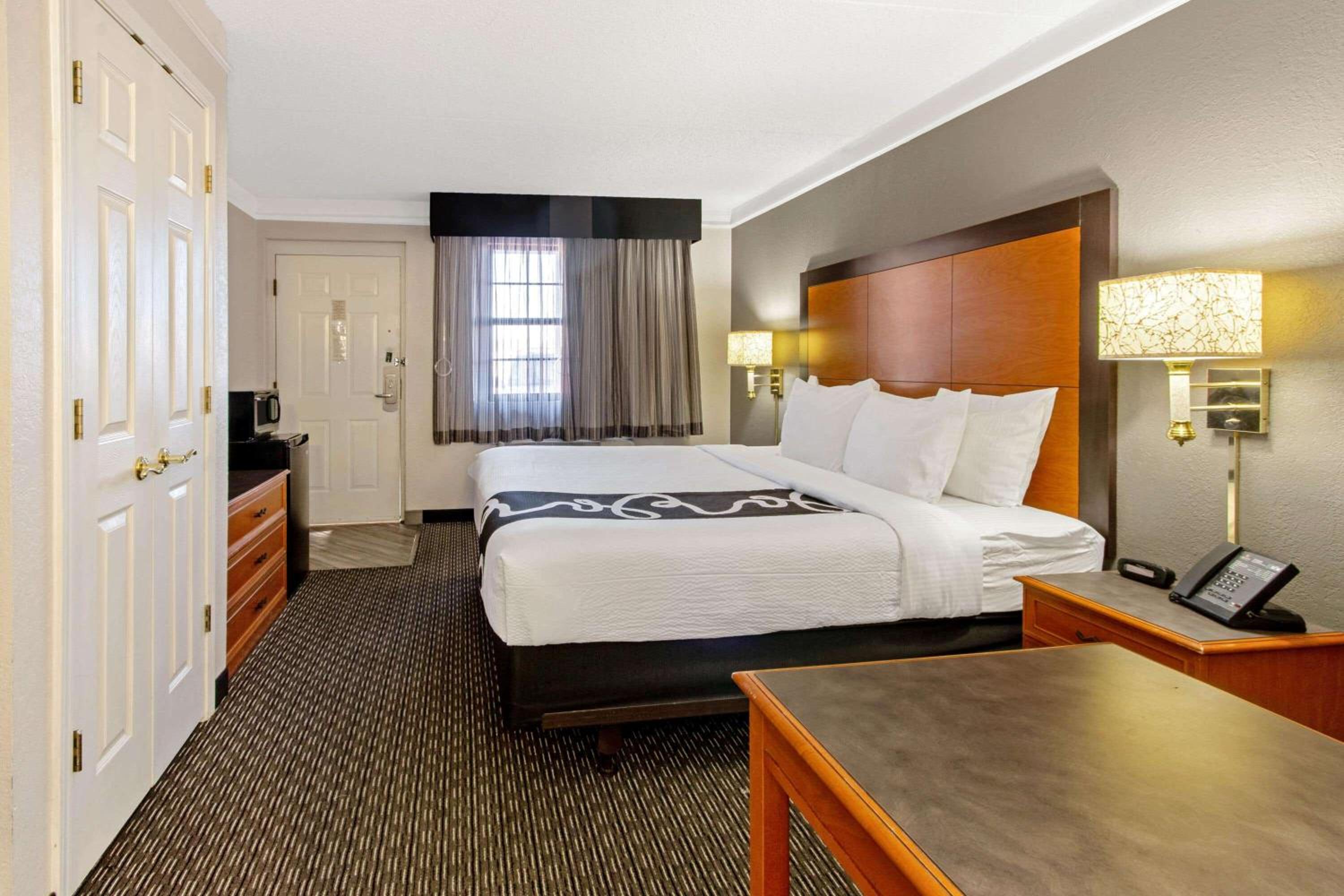 King Room - Disability Access - Photo 4