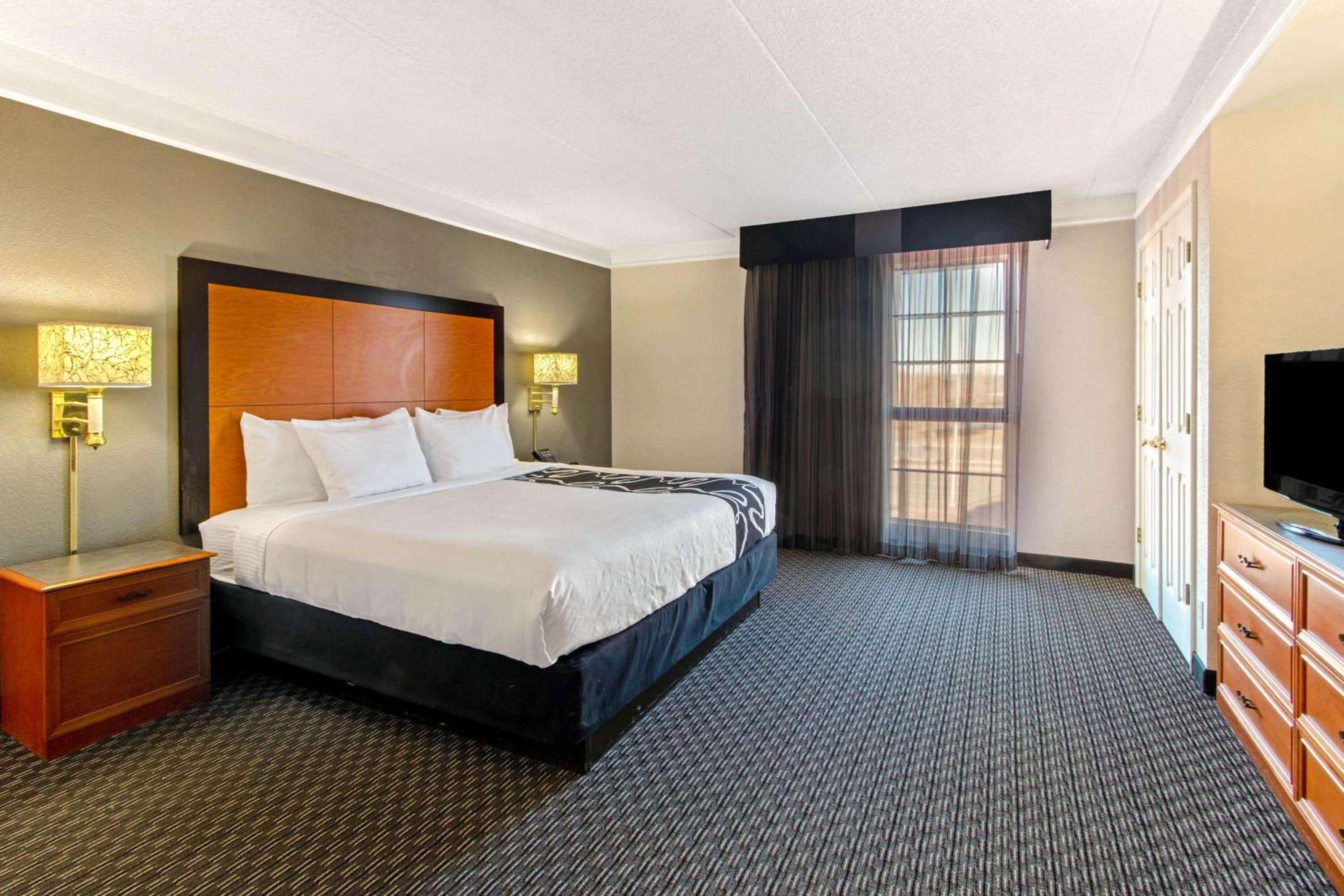 King Suite - Photo 4