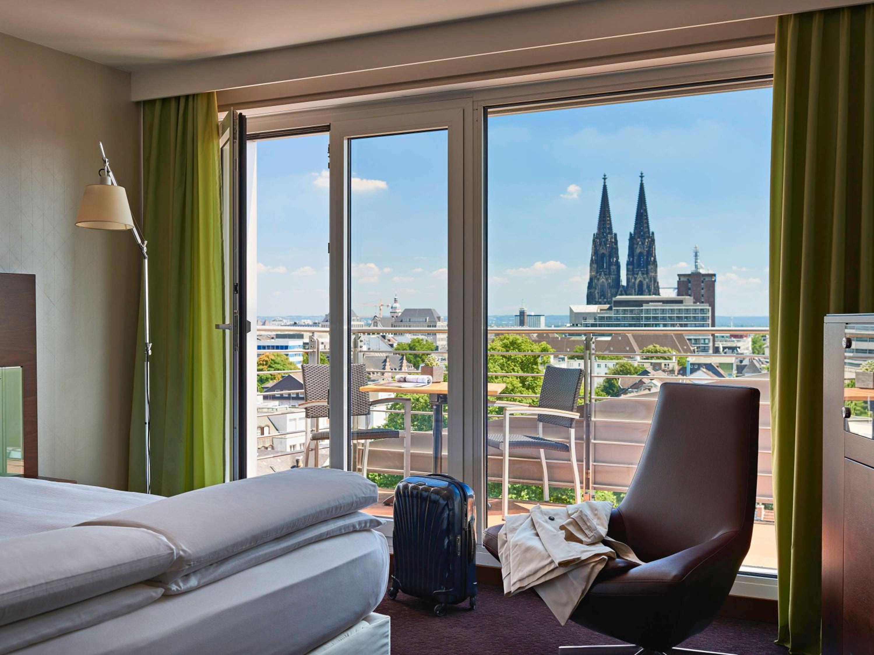Executive King Room - Photo 4