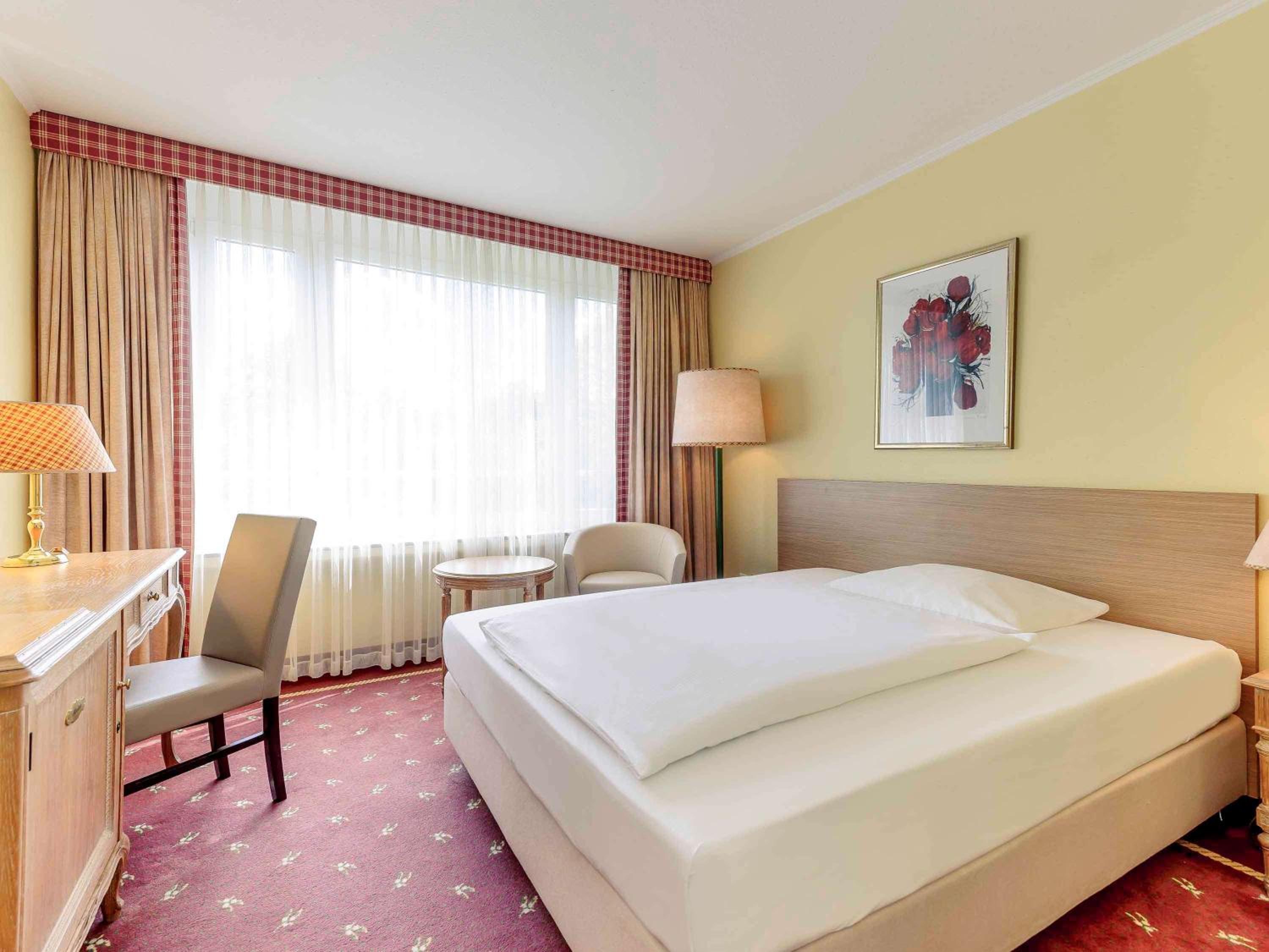 Standard Queen Room photo 3