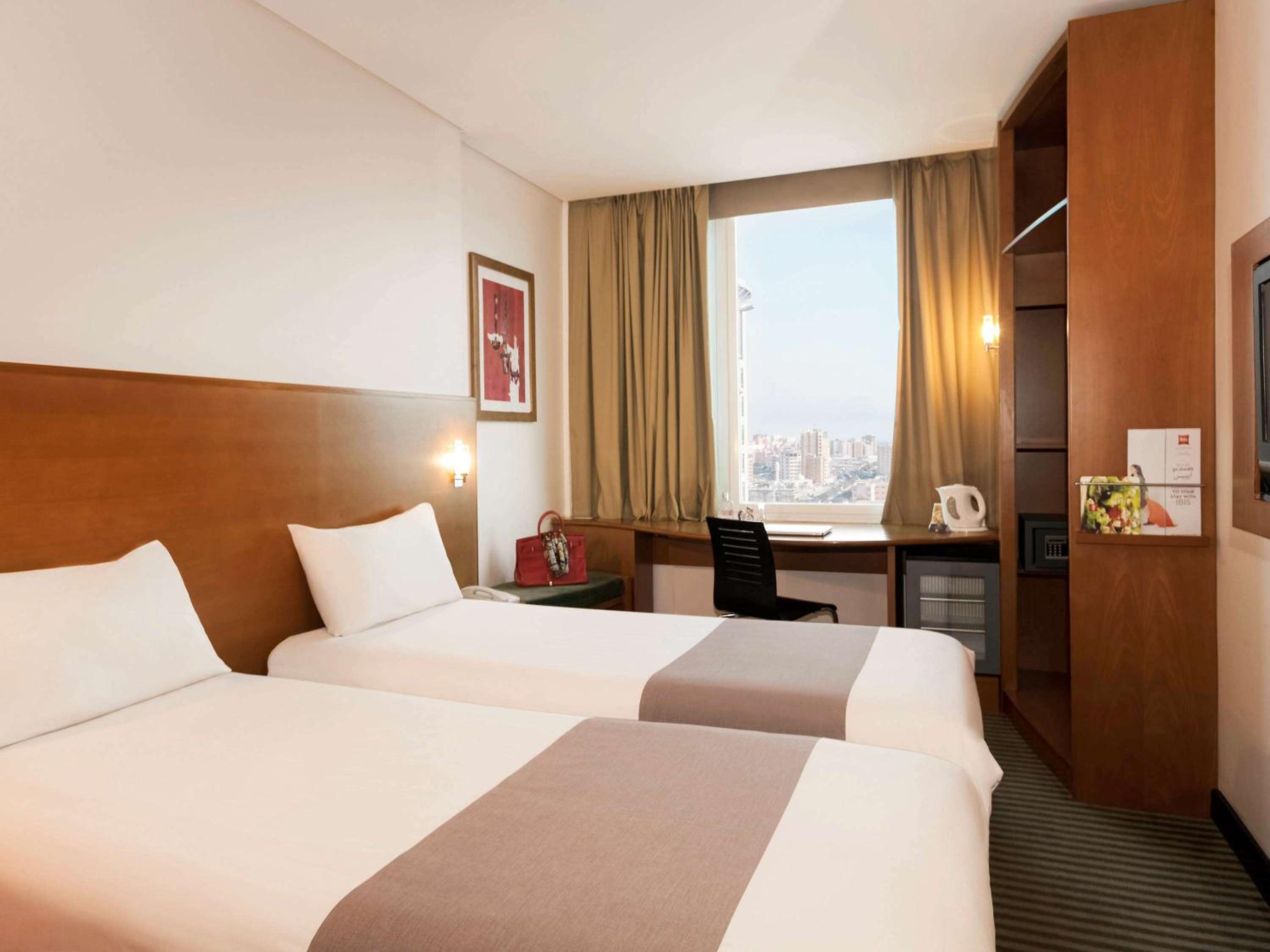 Standard Twin Room - Photo 1