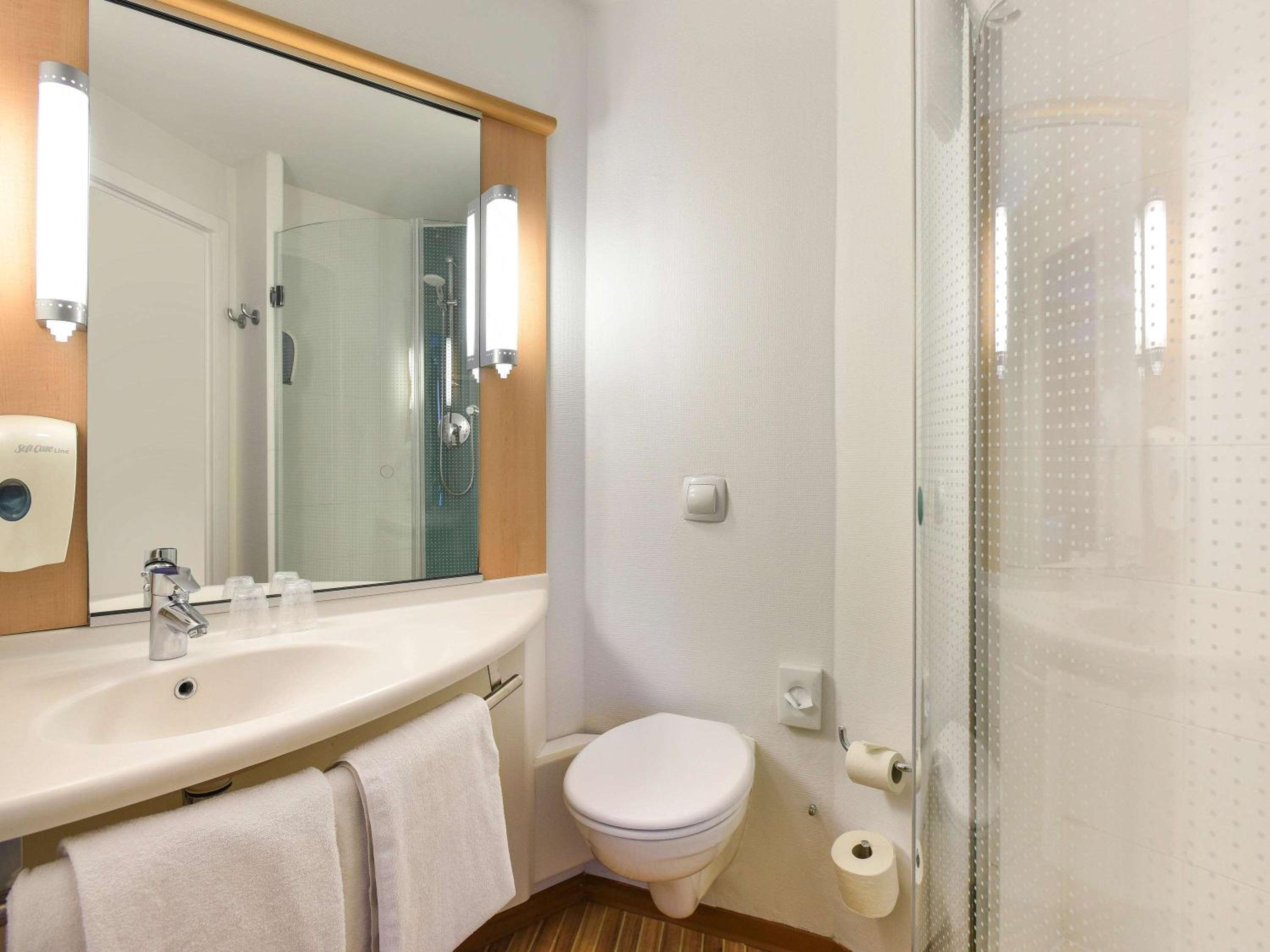 Twin Room - Photo 7