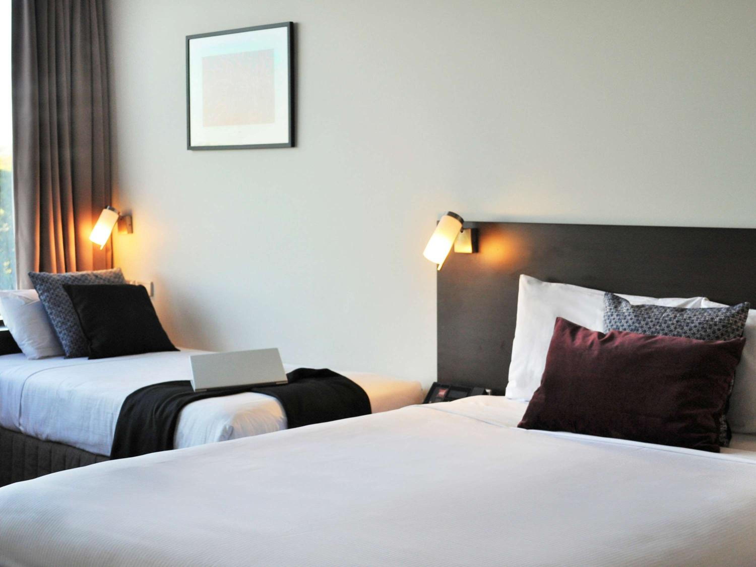 Superior Room with Queen Bed and Single Bed  - Photo 4