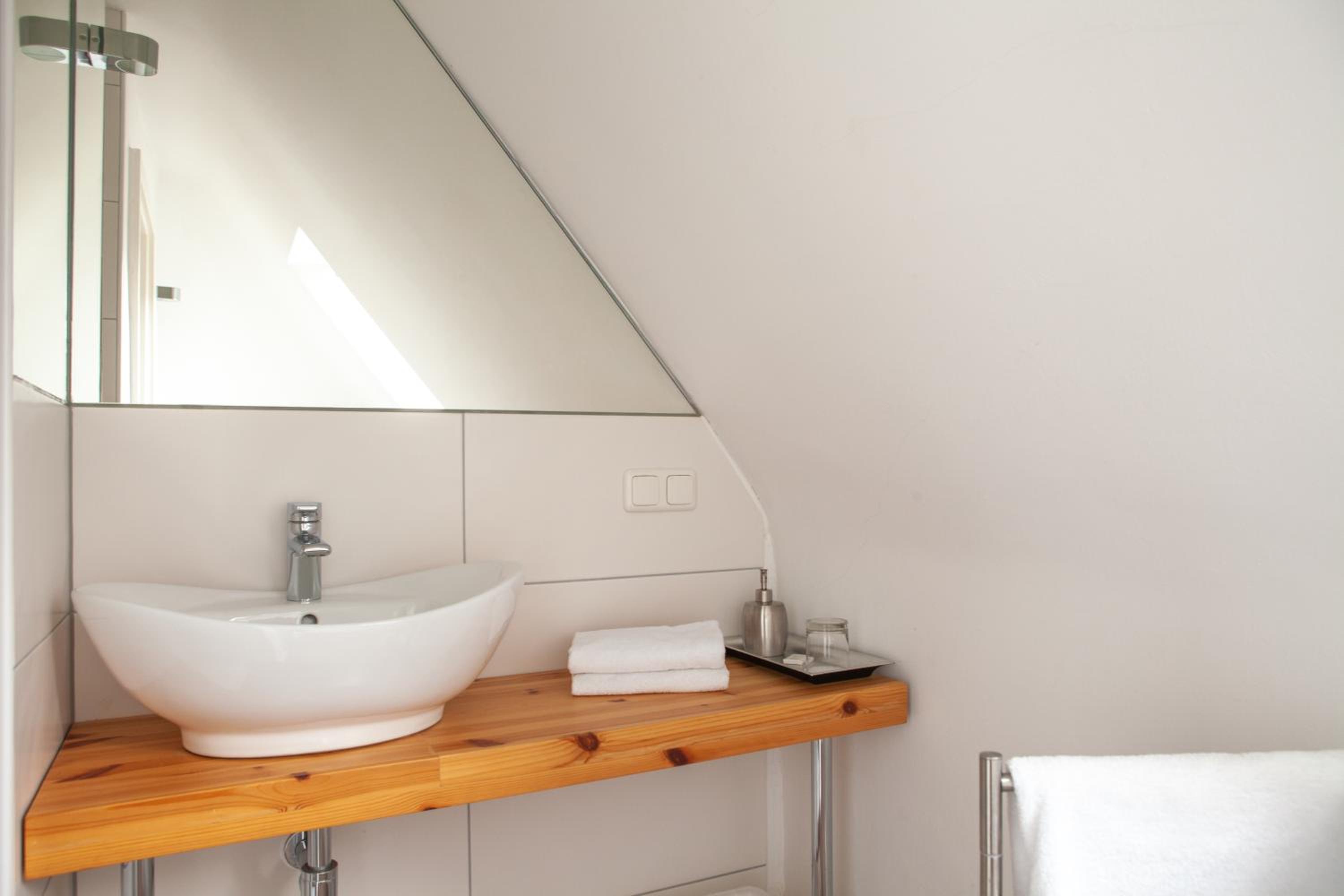 Double Room - Photo 15