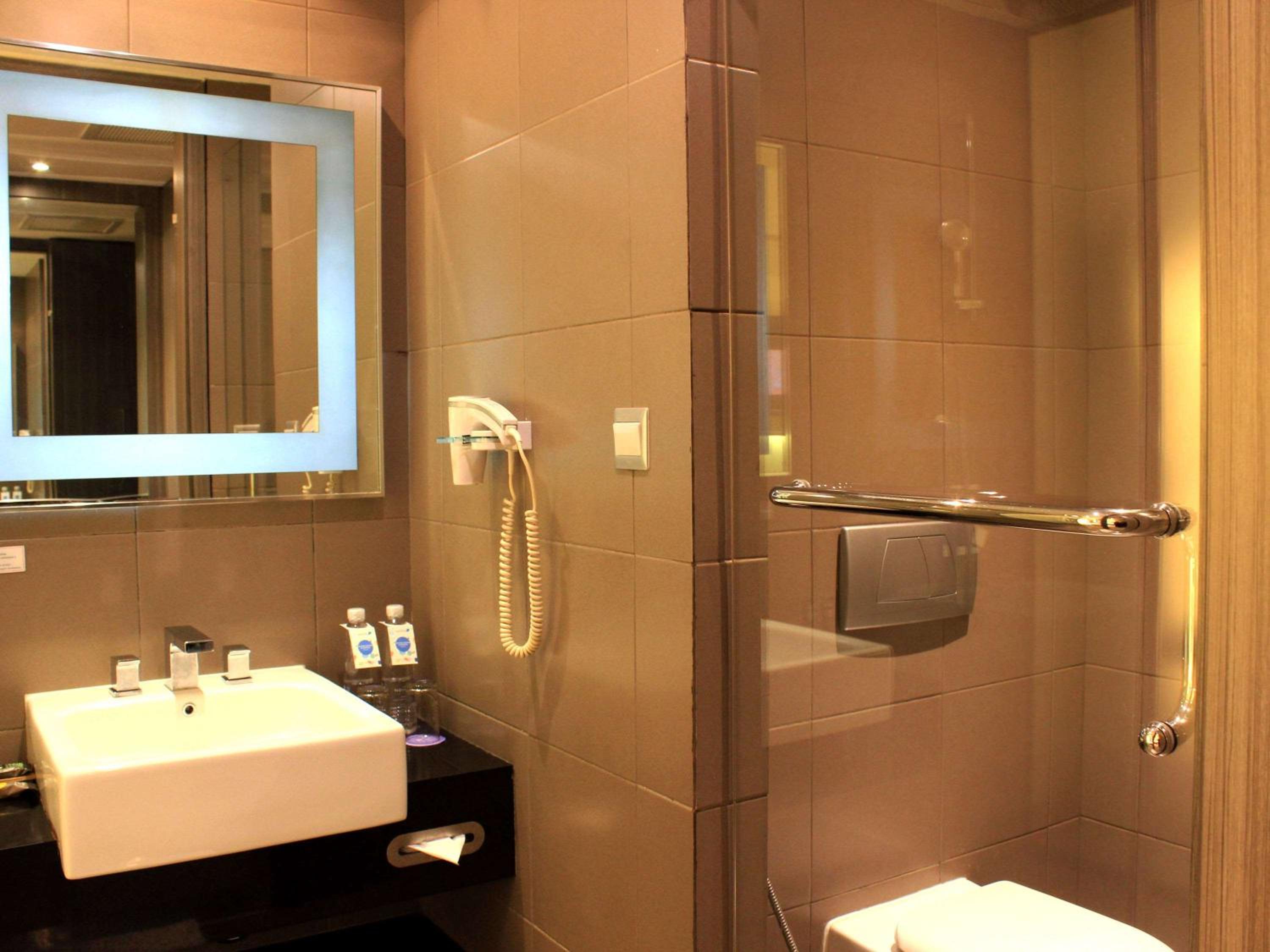 Standard Double Room - Photo 10