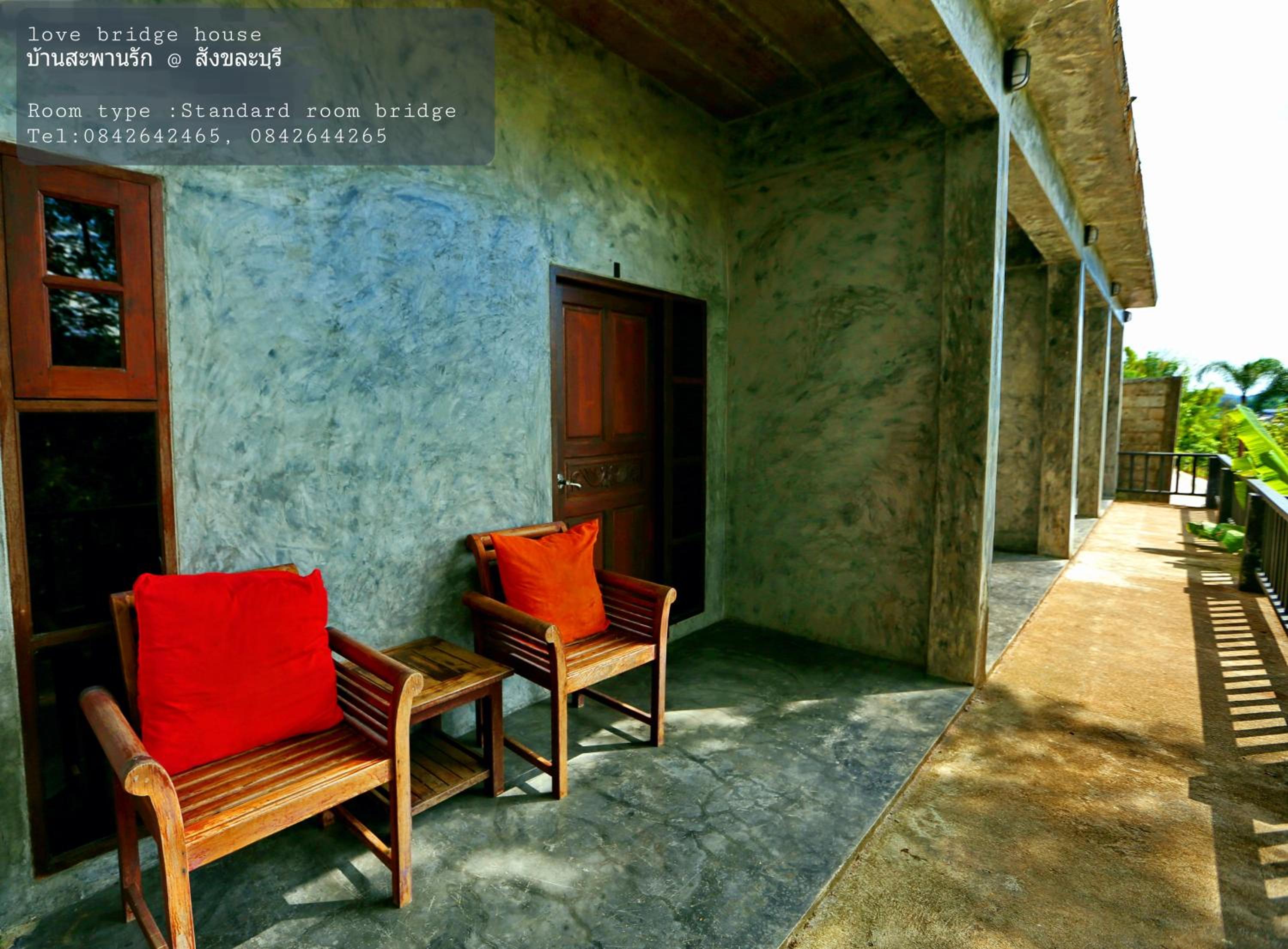 Double Room with River View - Photo 31