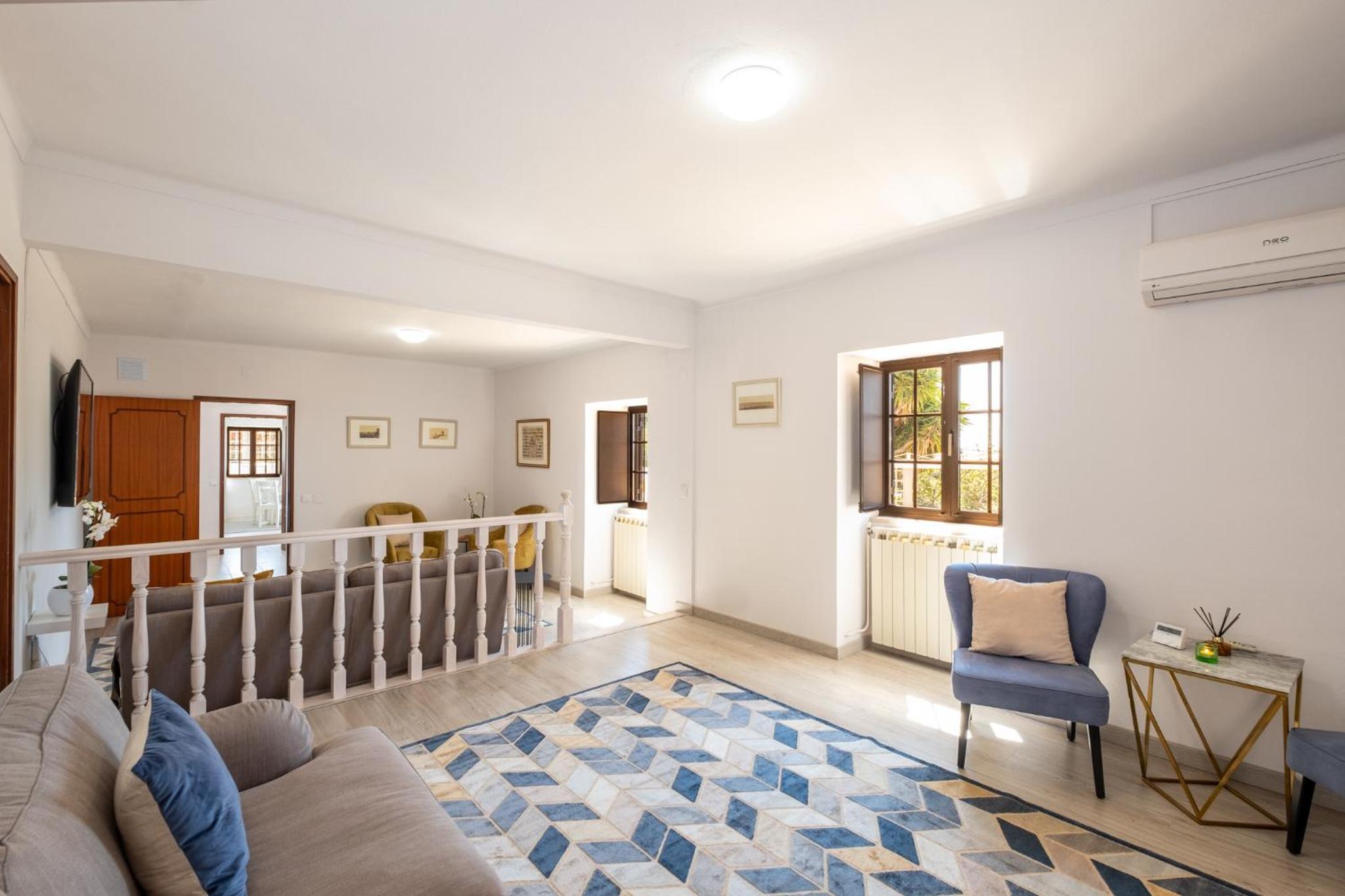Villa photo 2