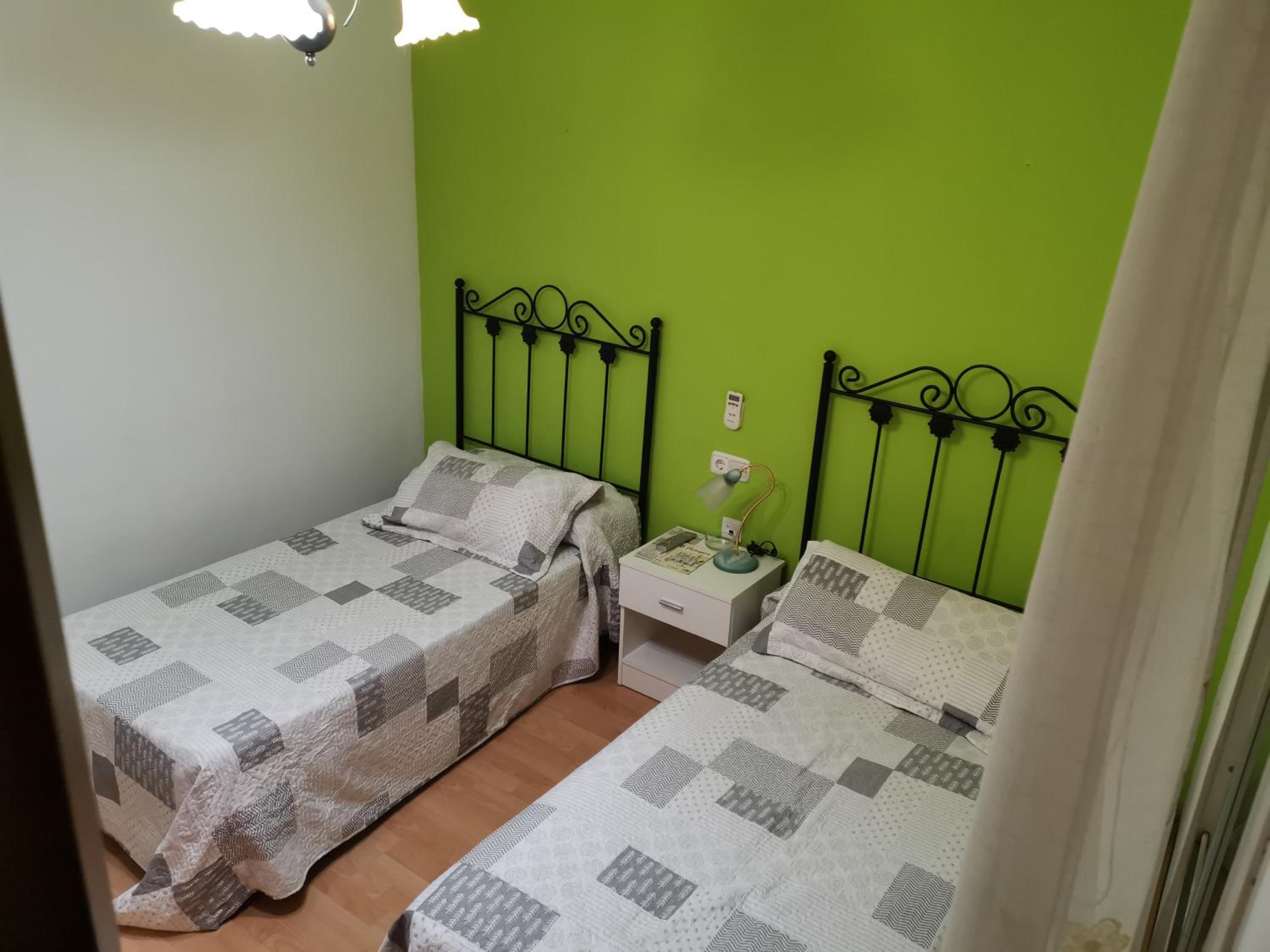 Standard Double or Twin Room - Photo 10