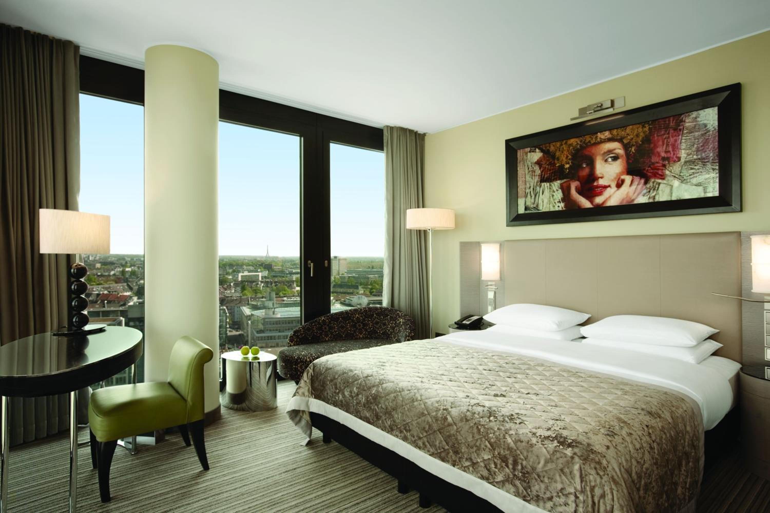 Deluxe King Room with Harbor View - Club Access