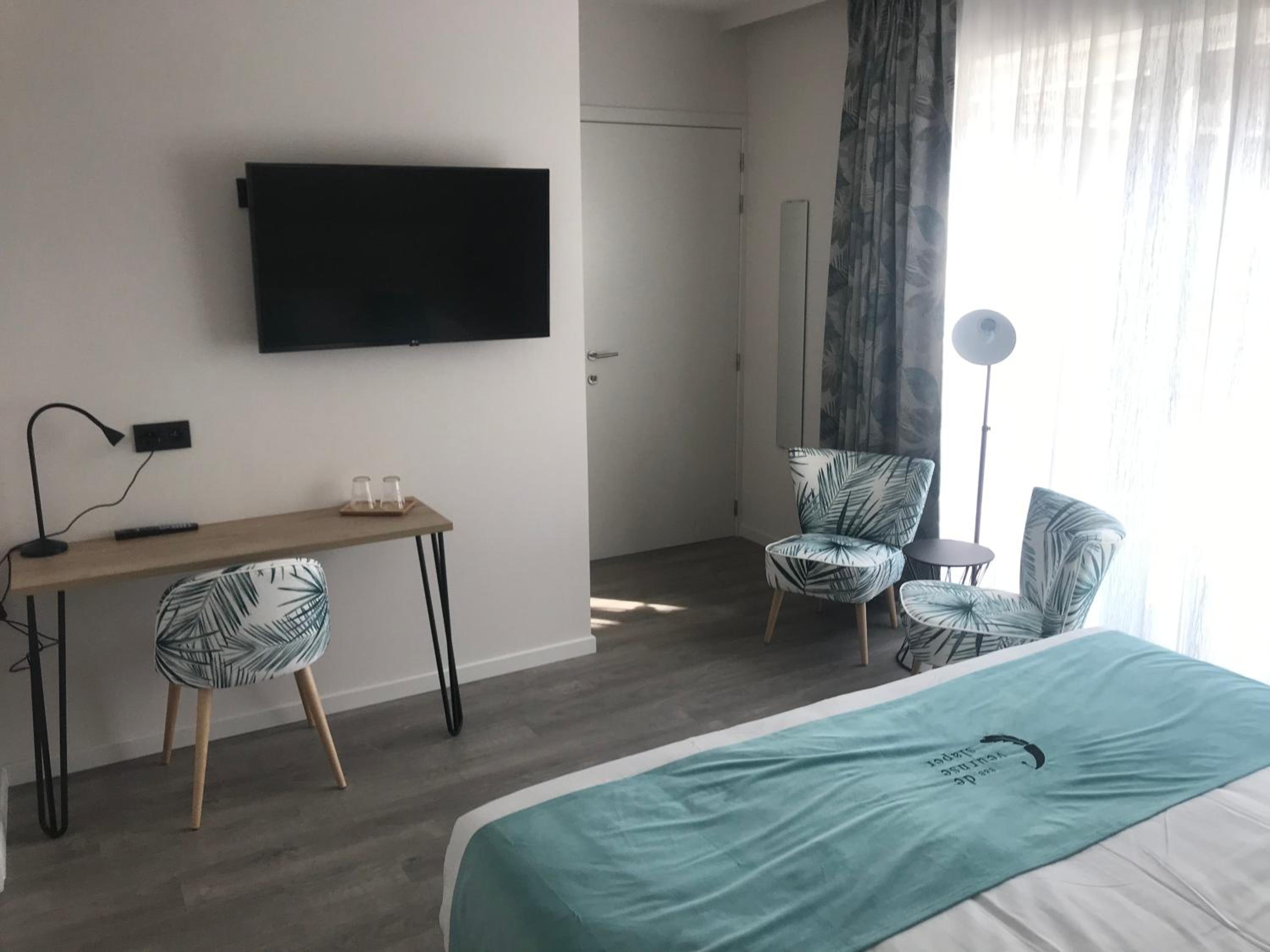 Deluxe Double Room photo 2