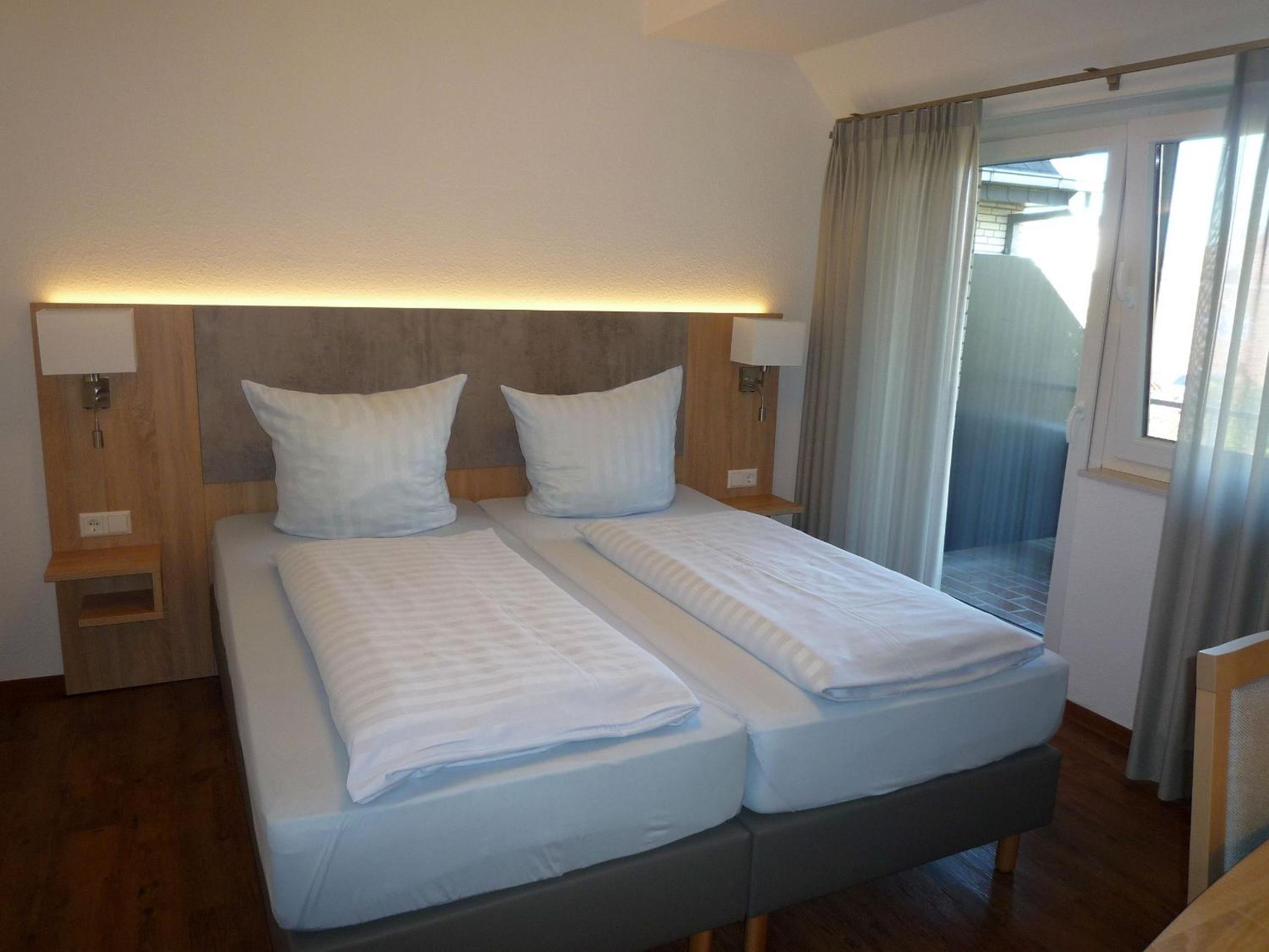Double or Twin Room - Photo 4