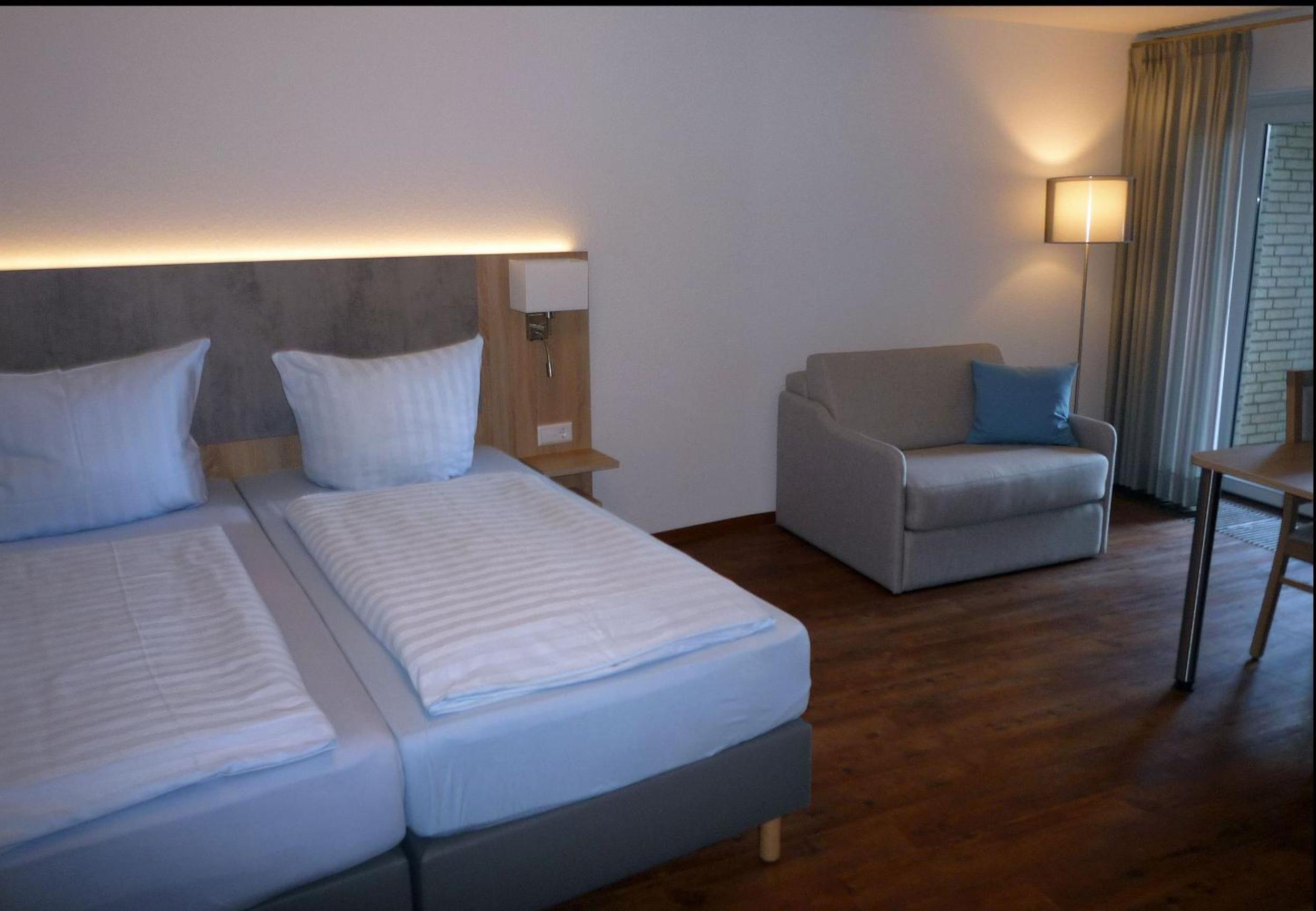 Double or Twin Room - Photo 6