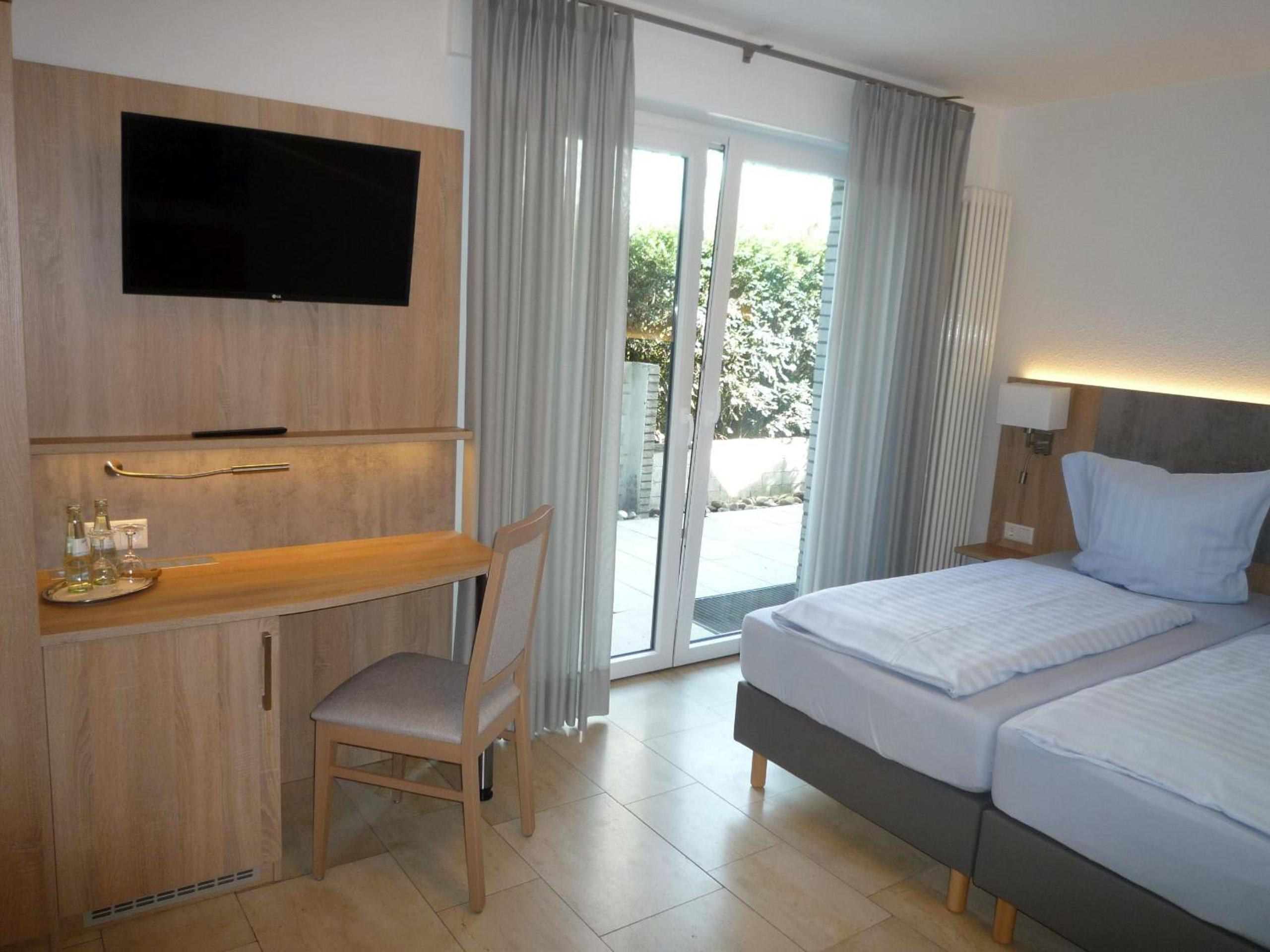 Double or Twin Room - Photo 5