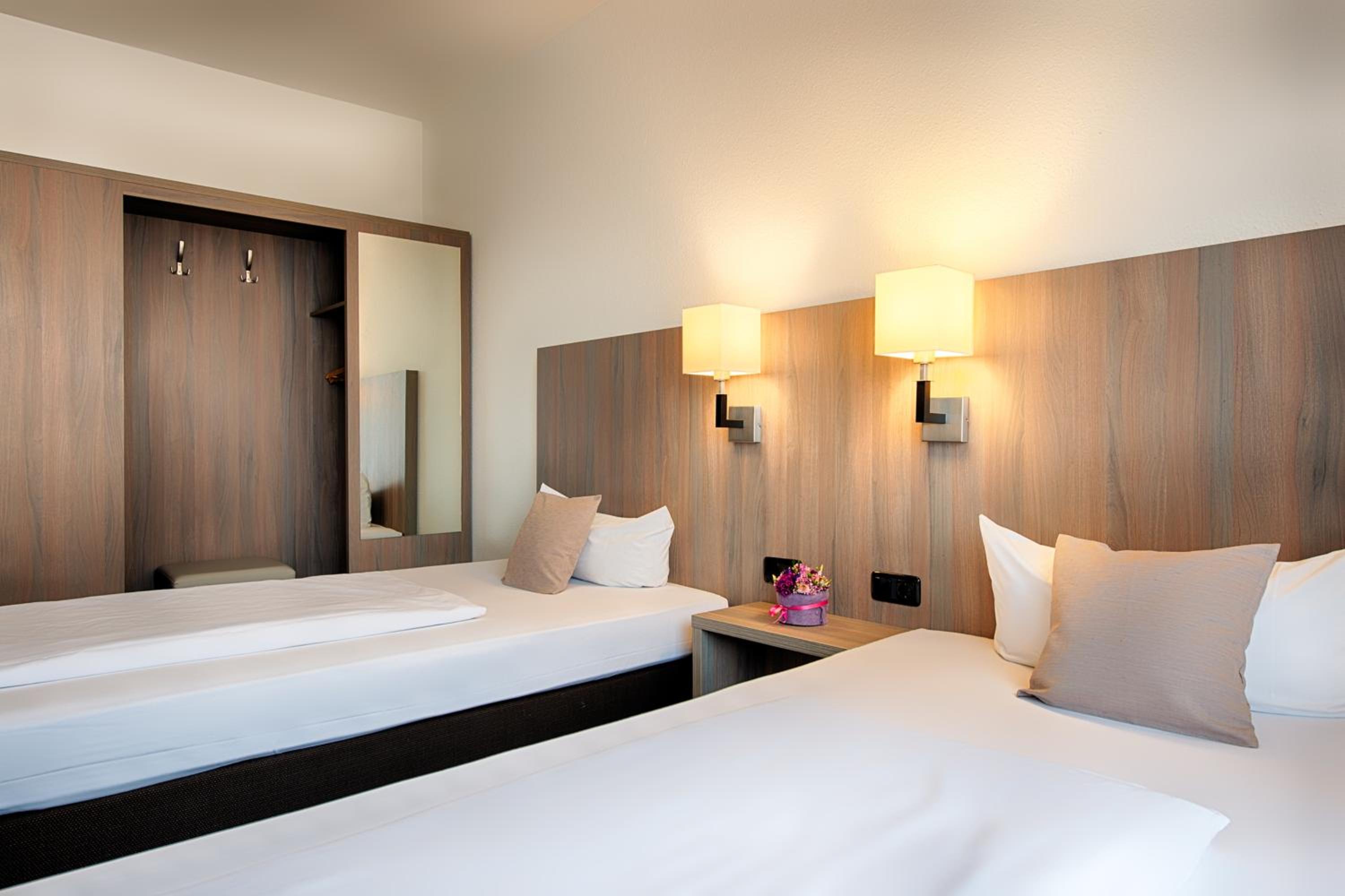 Business Double Room - Photo 3