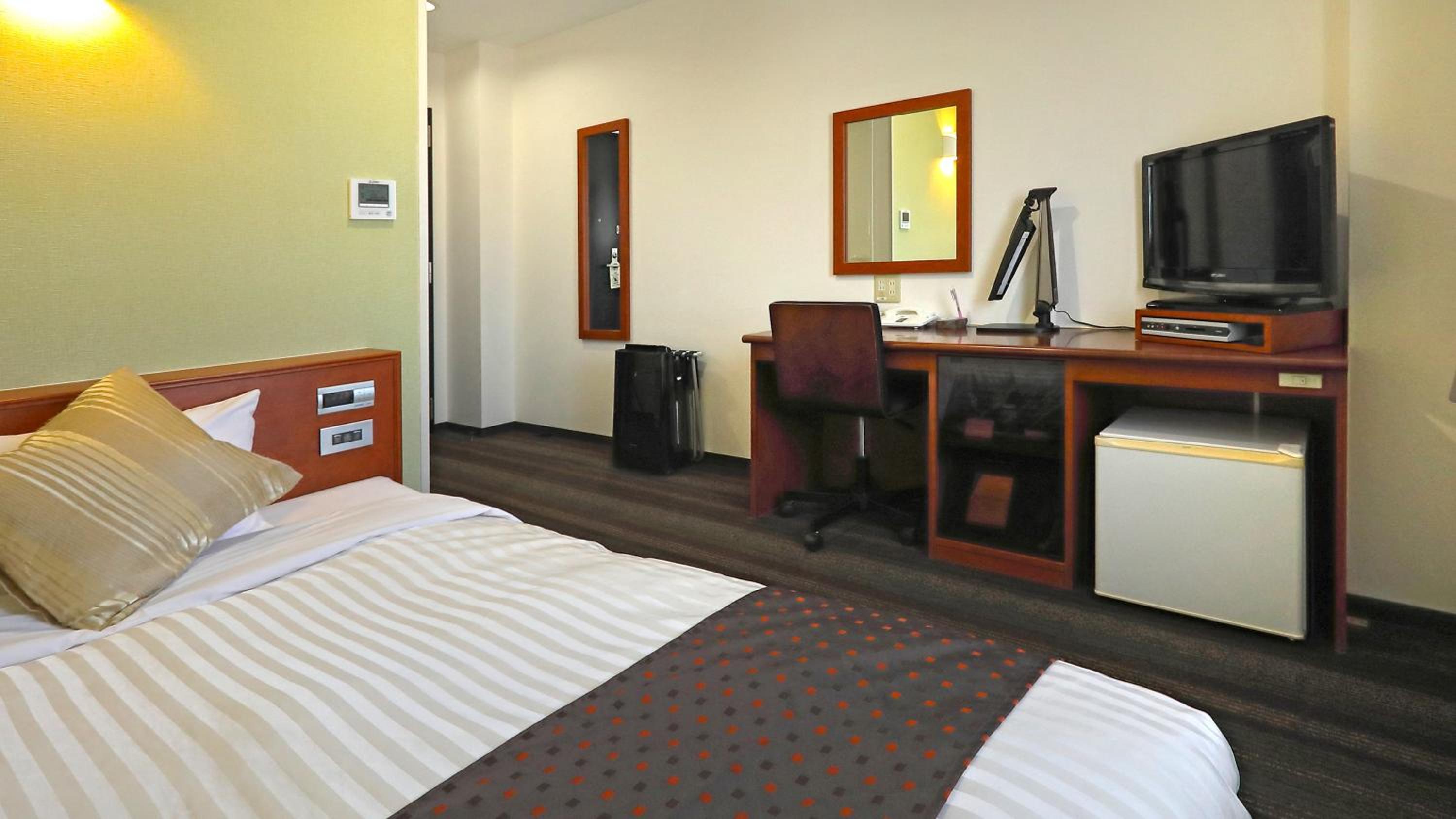 Single Room - Non-Smoking