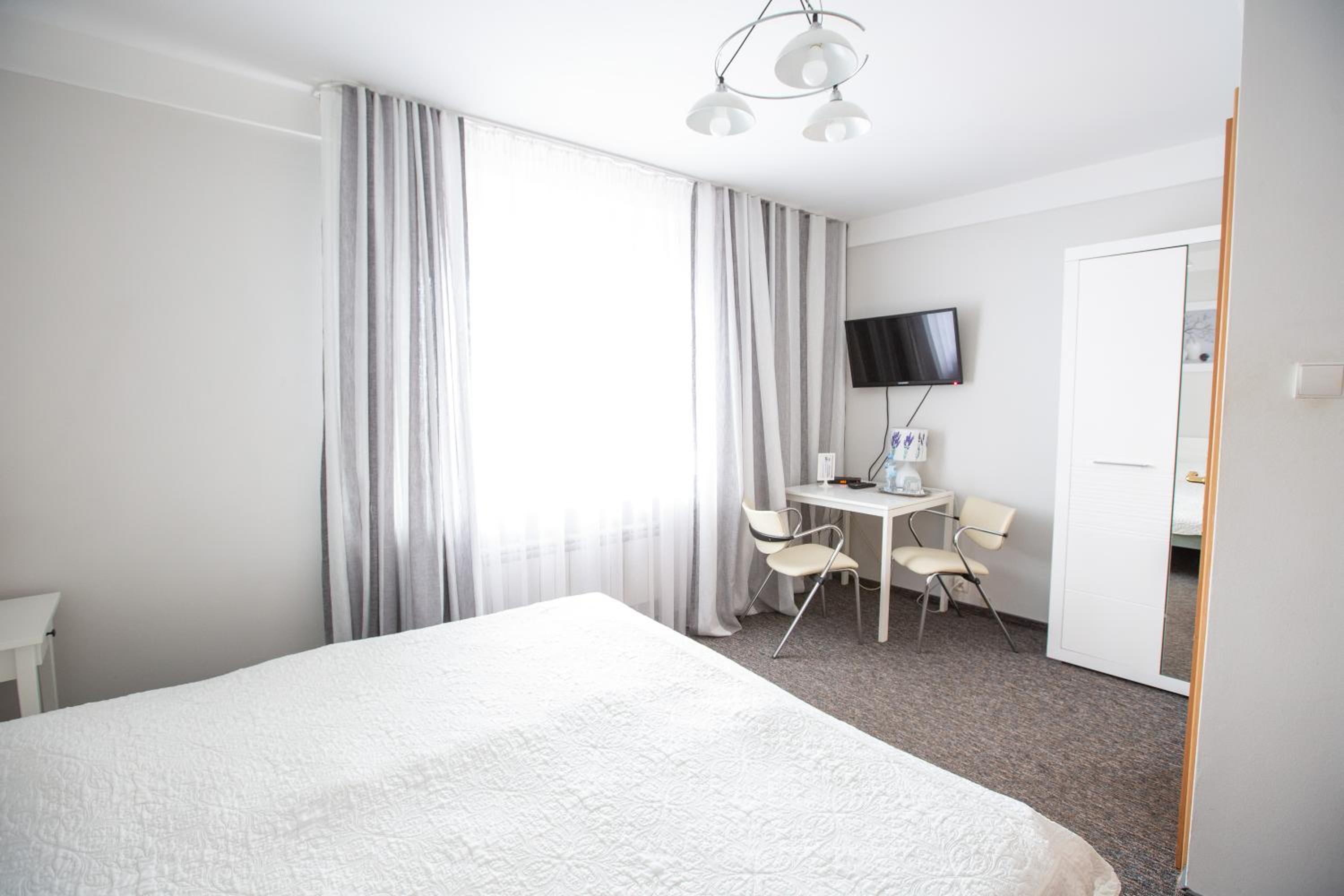 Double Room - Photo 3