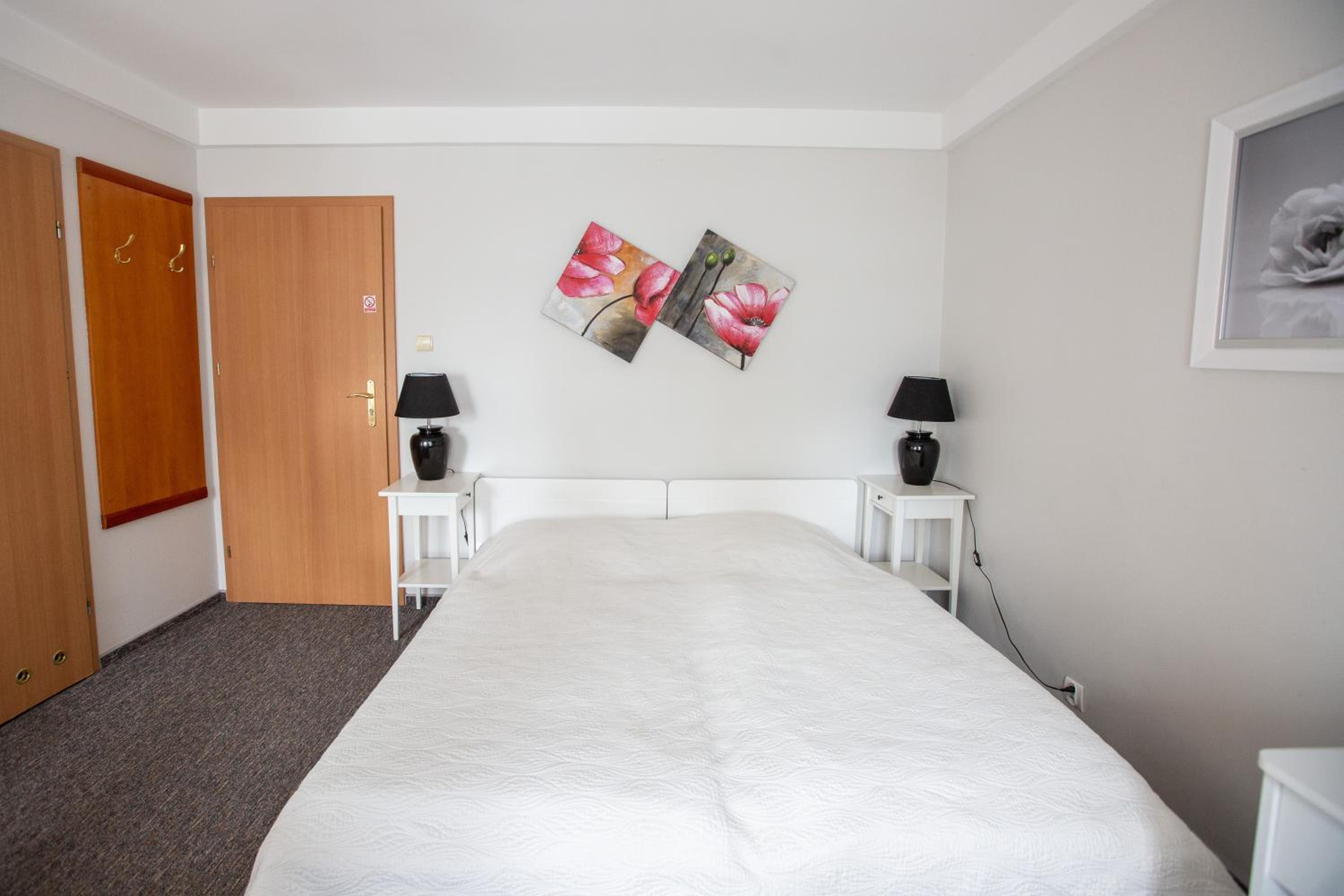 Double Room - Photo 2