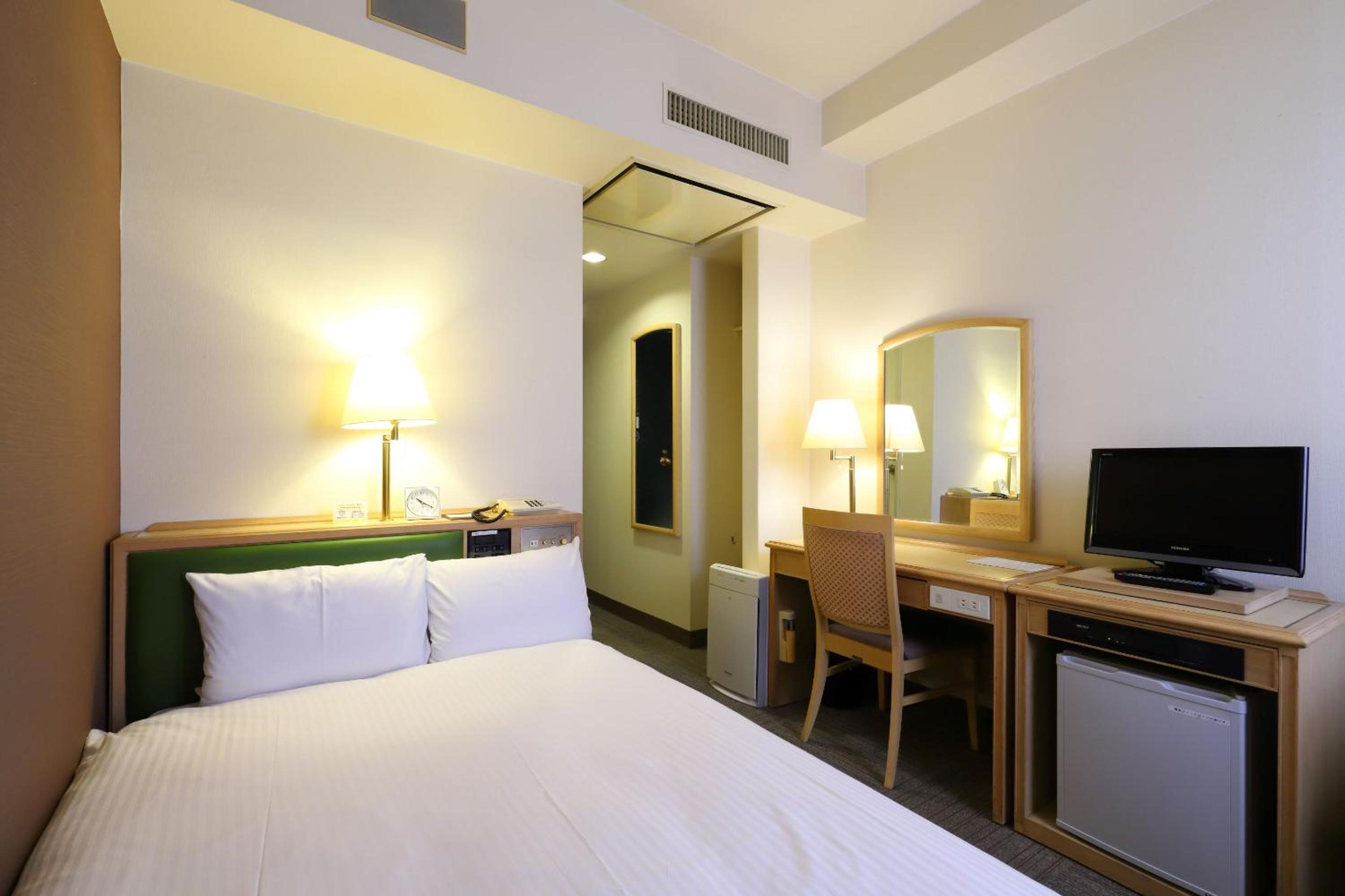 Small Double Room - Non-Smoking photo 1