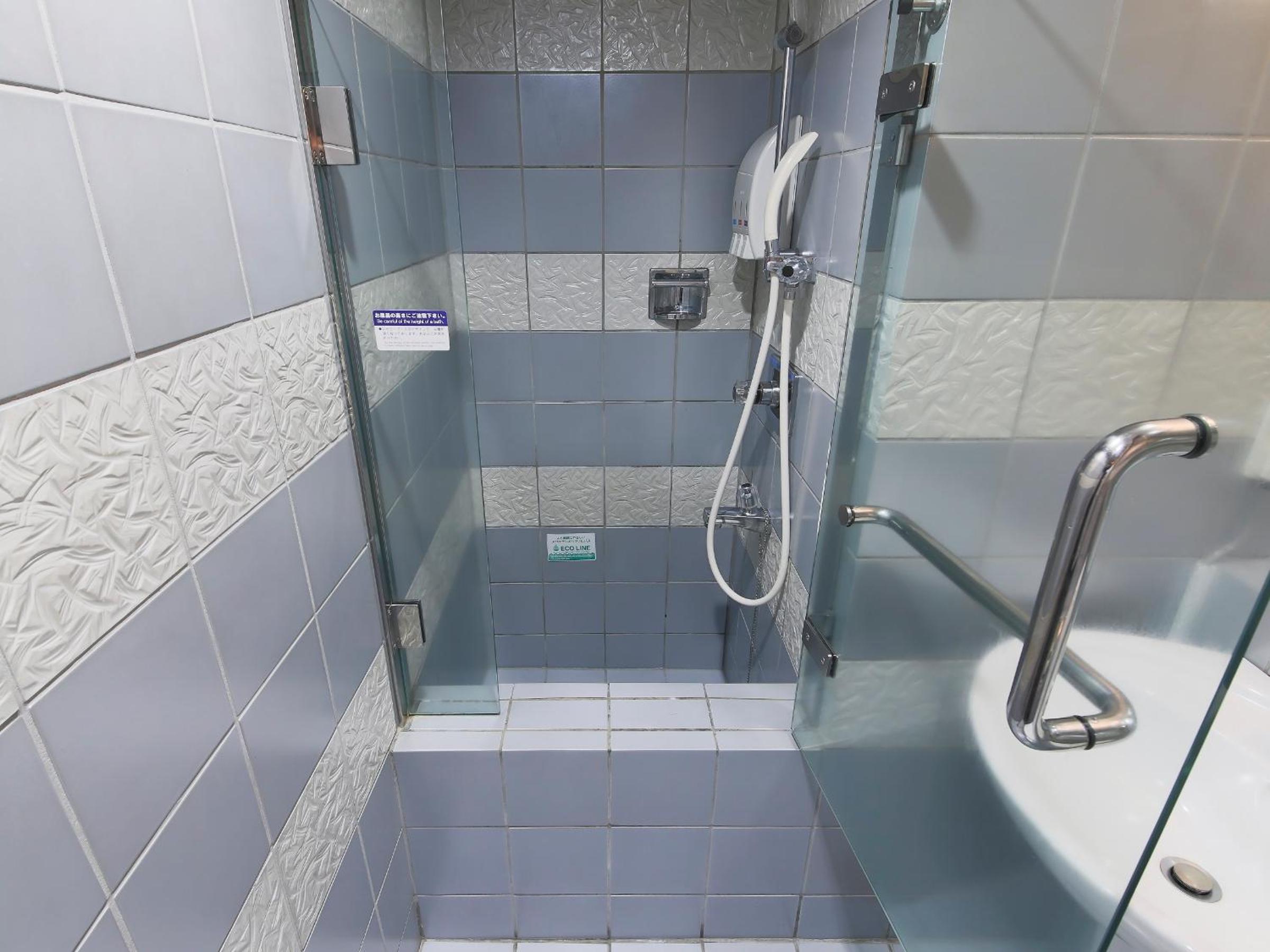 Double Room - Non-Smoking  - Photo 14