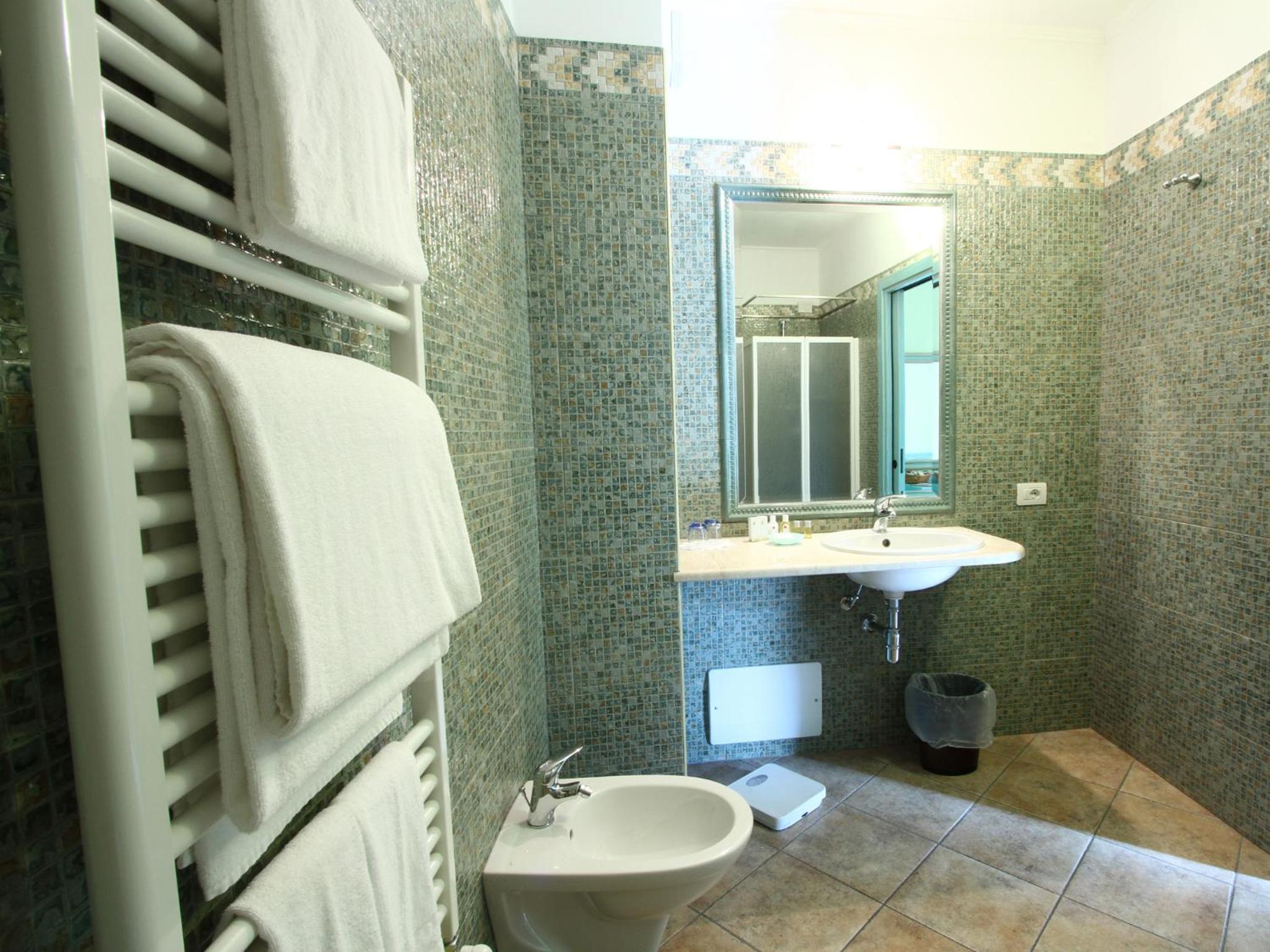 Triple Room - Photo 12