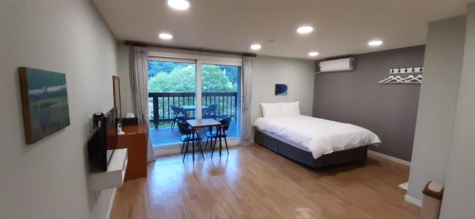 Famliy Room with 1 Double Bed for 4 people - Photo 4