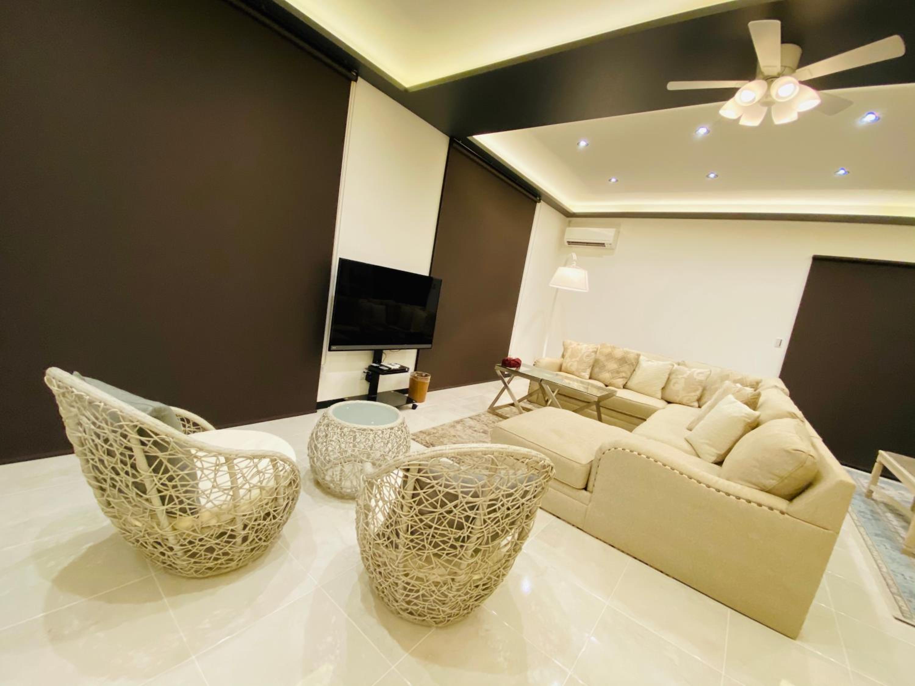 One-Bedroom House - Photo 9