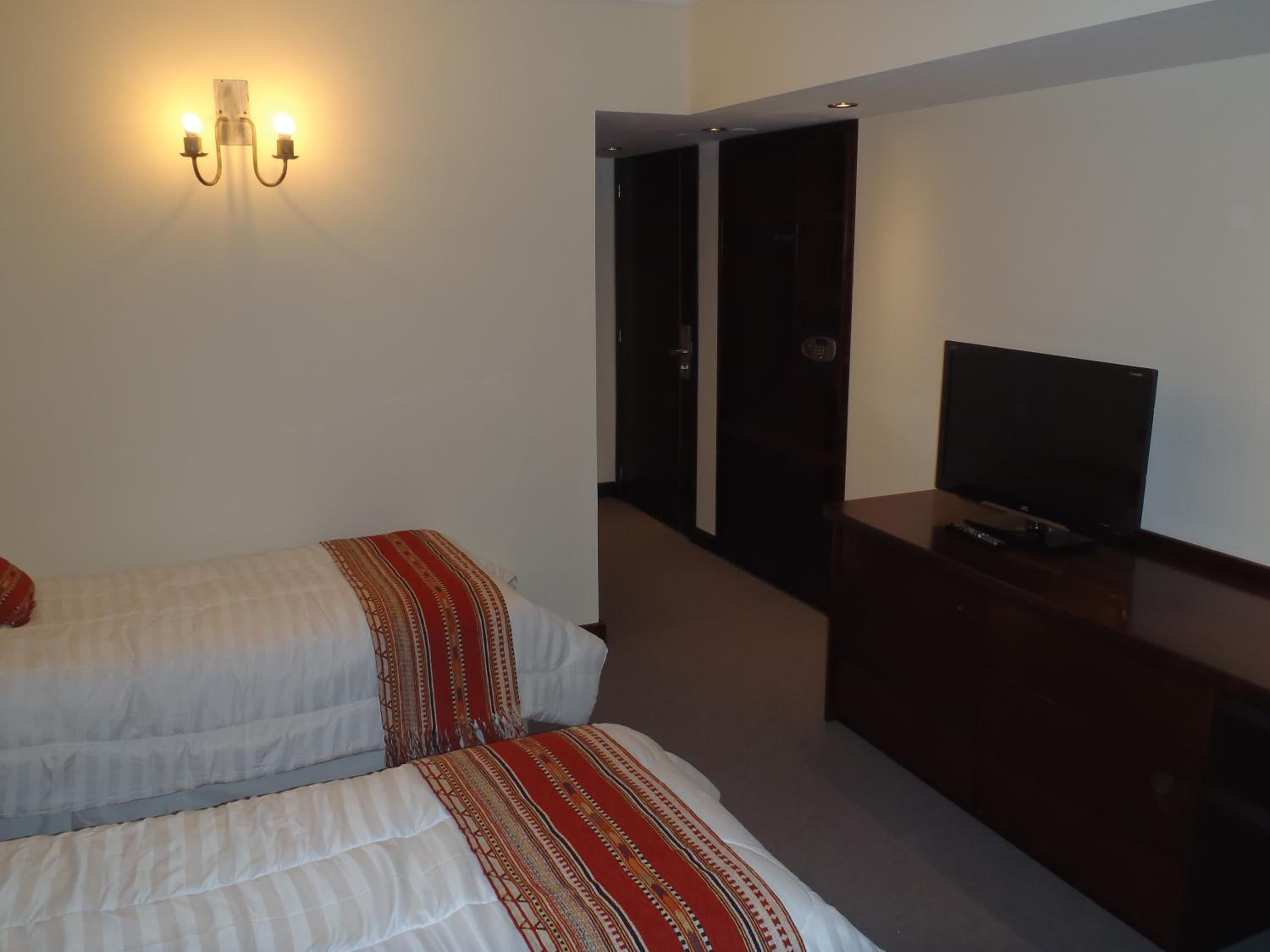 Superior Double or Twin Room photo 3