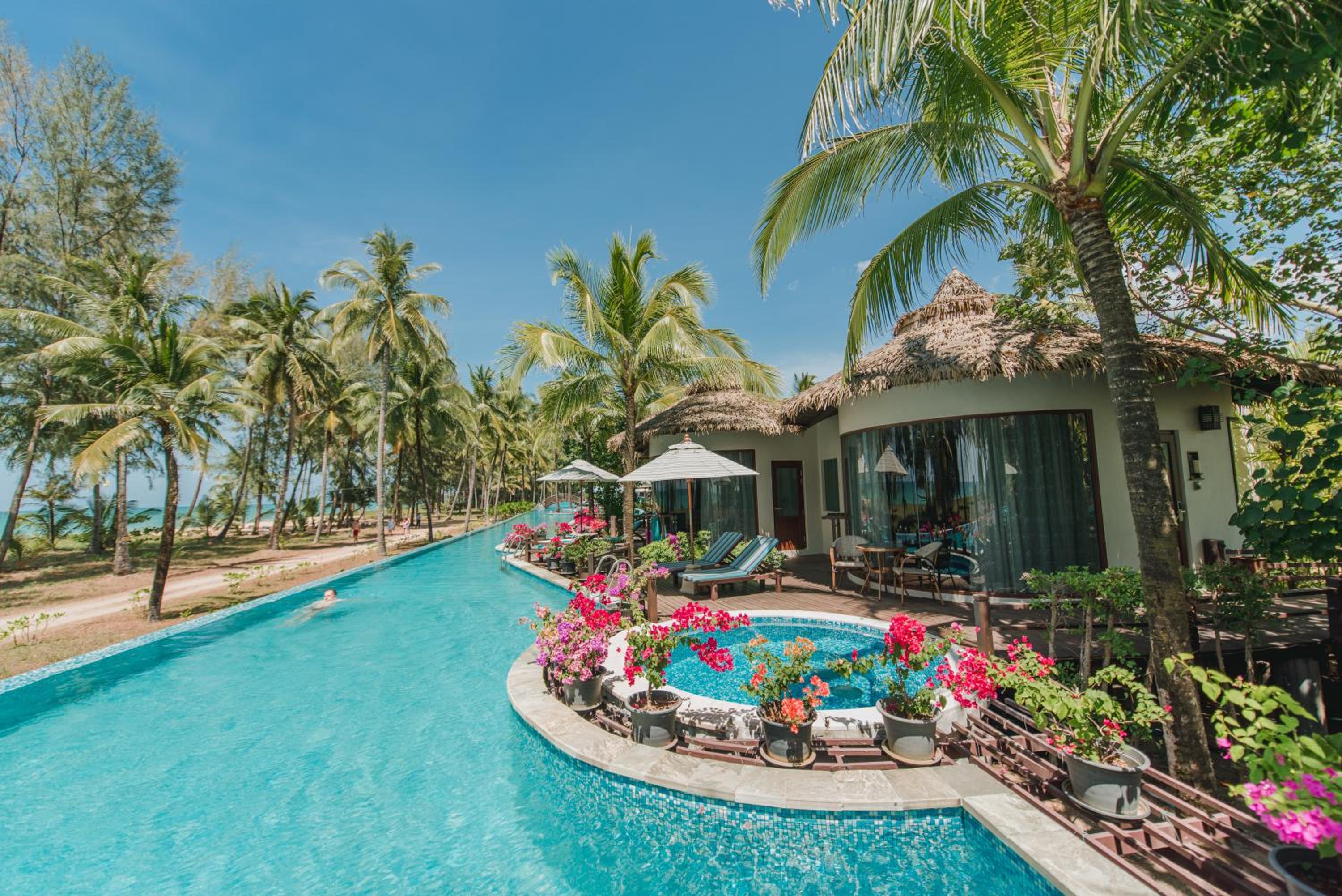 Oceanfront Jacuzzi Villa - Adults Only - Photo 5