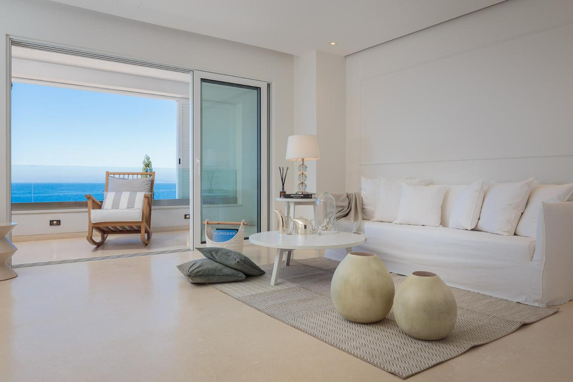 Villa - Beach Front