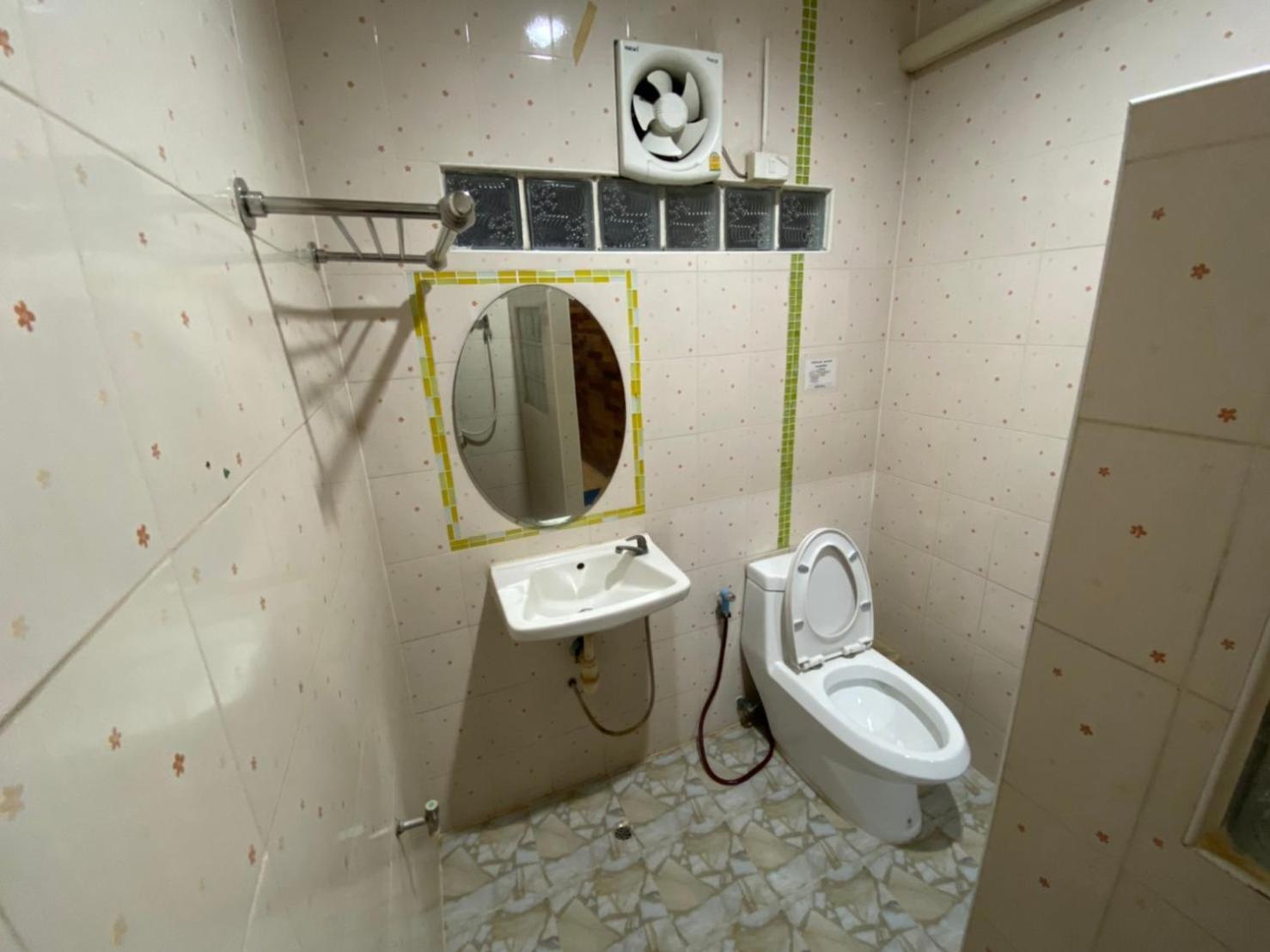 Double Room with Private Bathroom - Photo 5