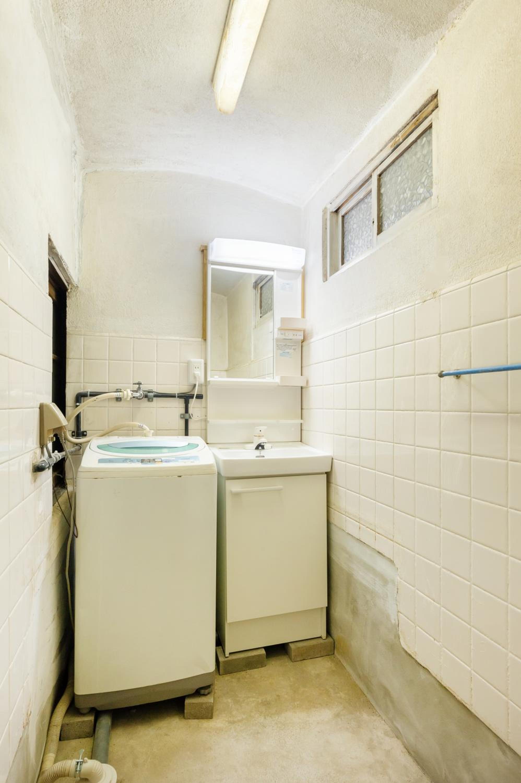 Three-Bedroom House - Photo 6