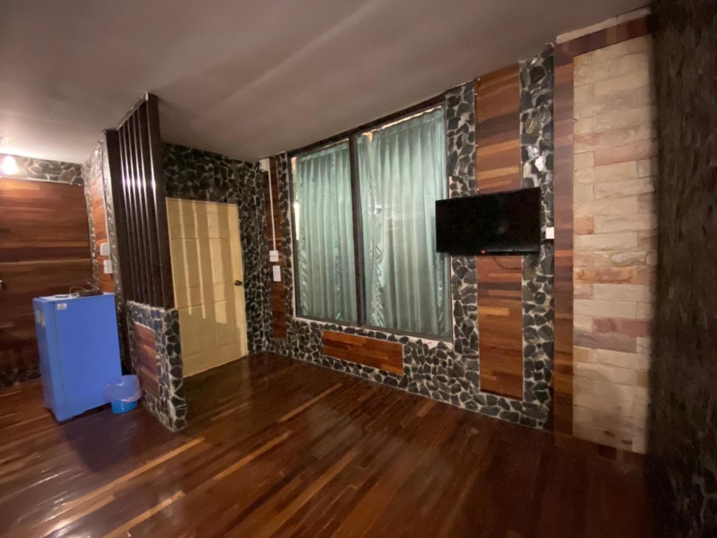 Deluxe Queen Studio  - Photo 4