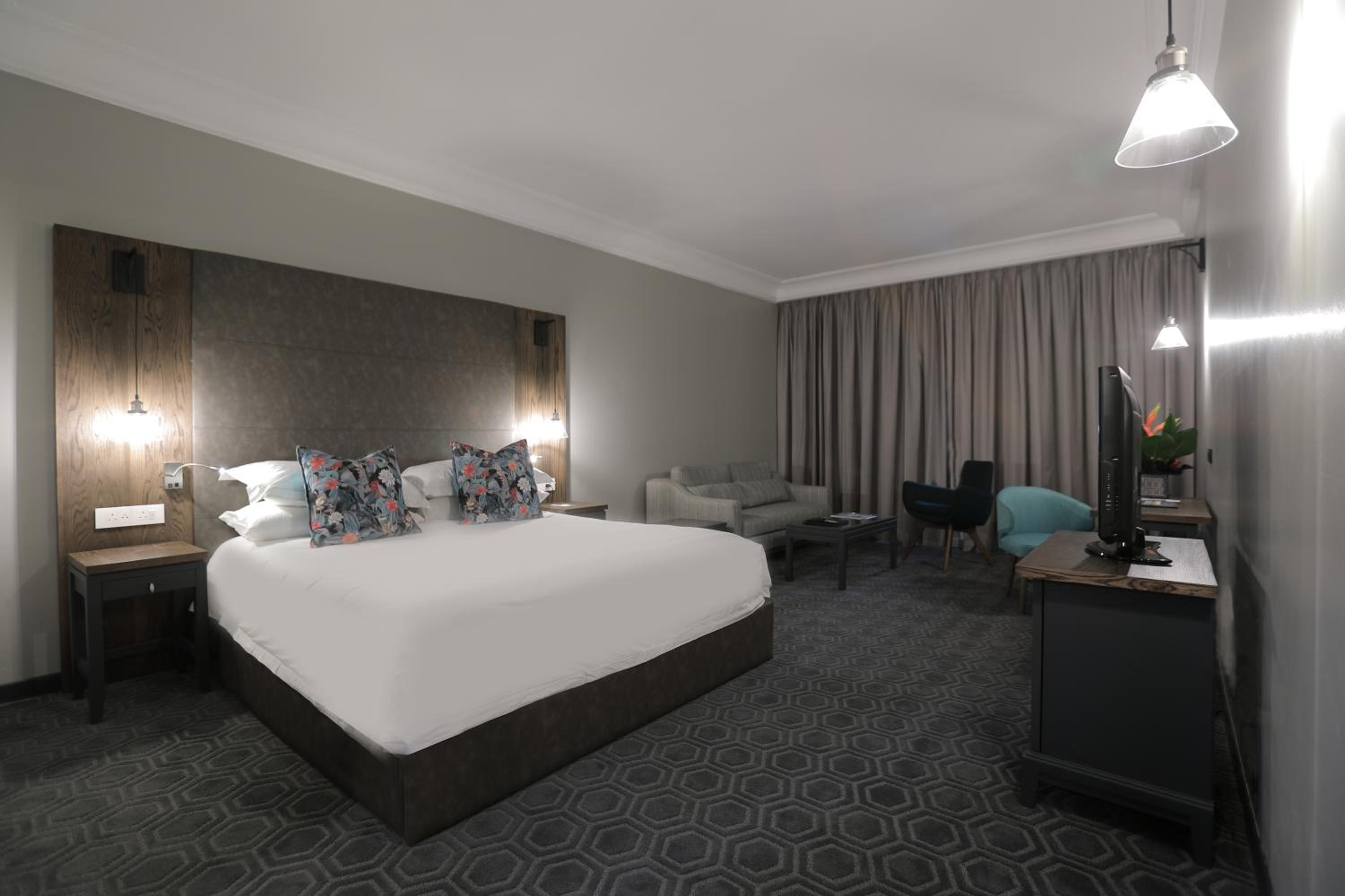 Select King Room