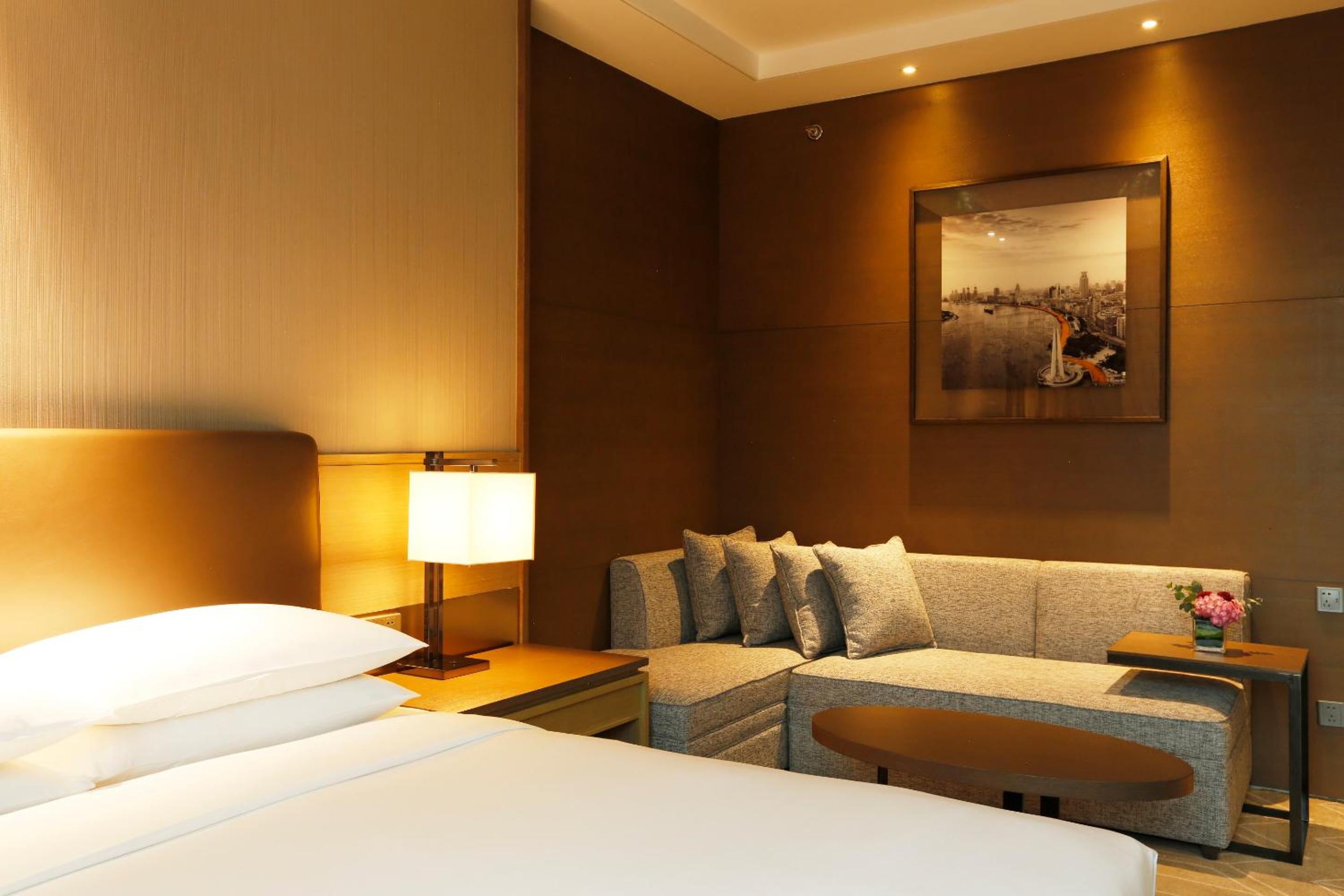 Specialty King Room photo 2