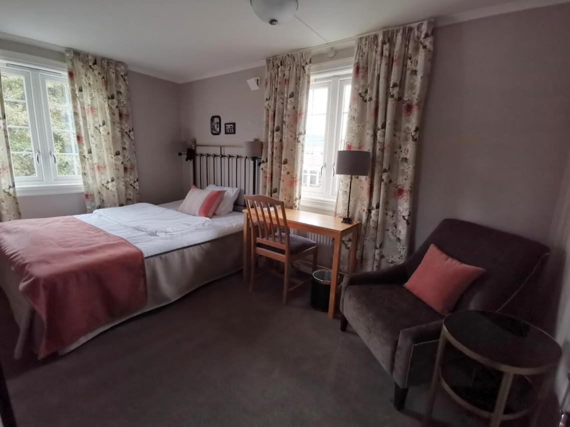 Standard Double Room photo 3