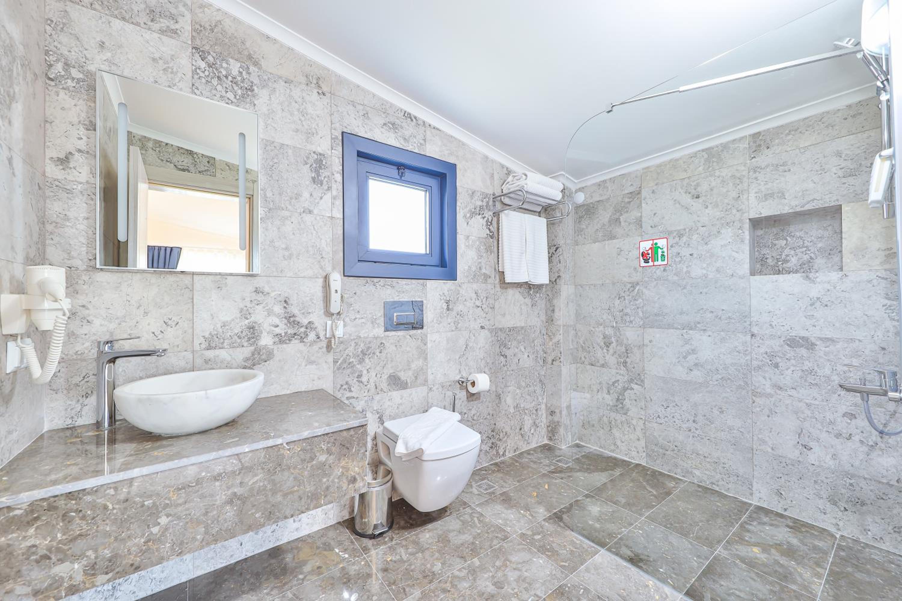 Villa with Sea View - Photo 42