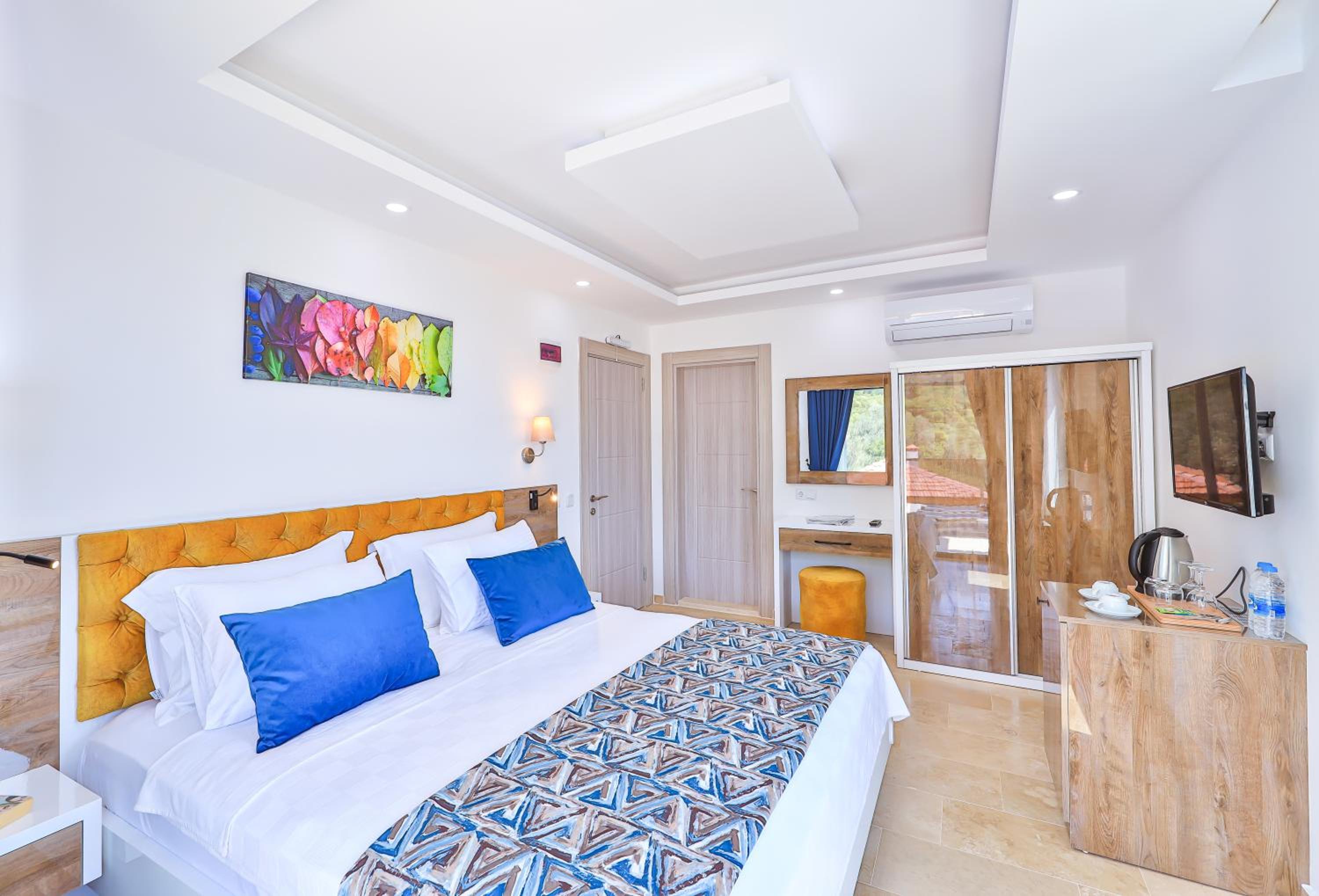 Villa with Sea View - Photo 39